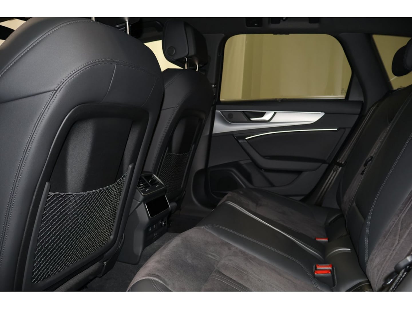 Bild über Audi A6 Avant sport 45 TFSI S tronic - für weitere Informationen kontaktieren Sie den Audi Partner