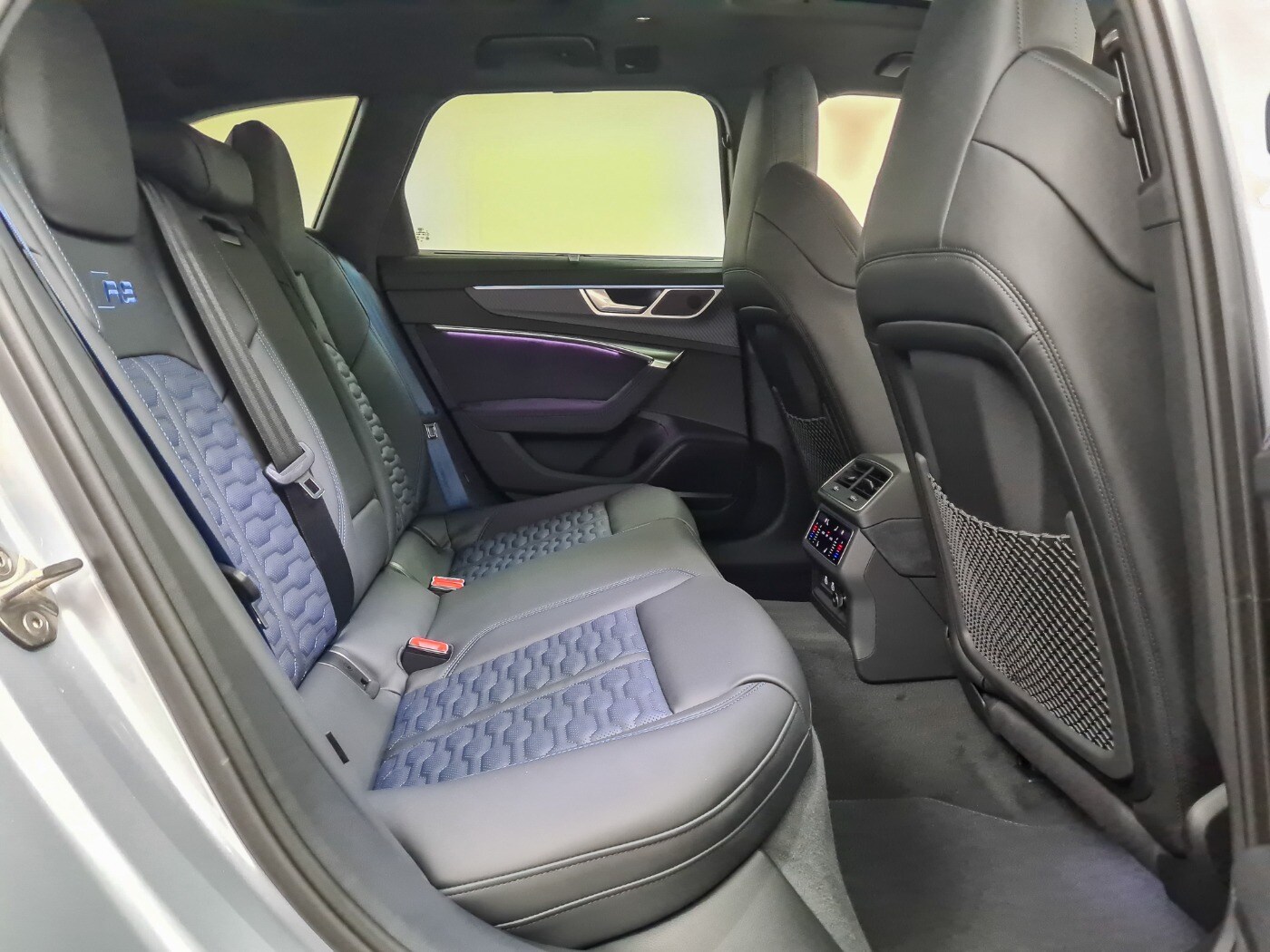 Image about Audi RS 6 Avant performance quattro tiptronic