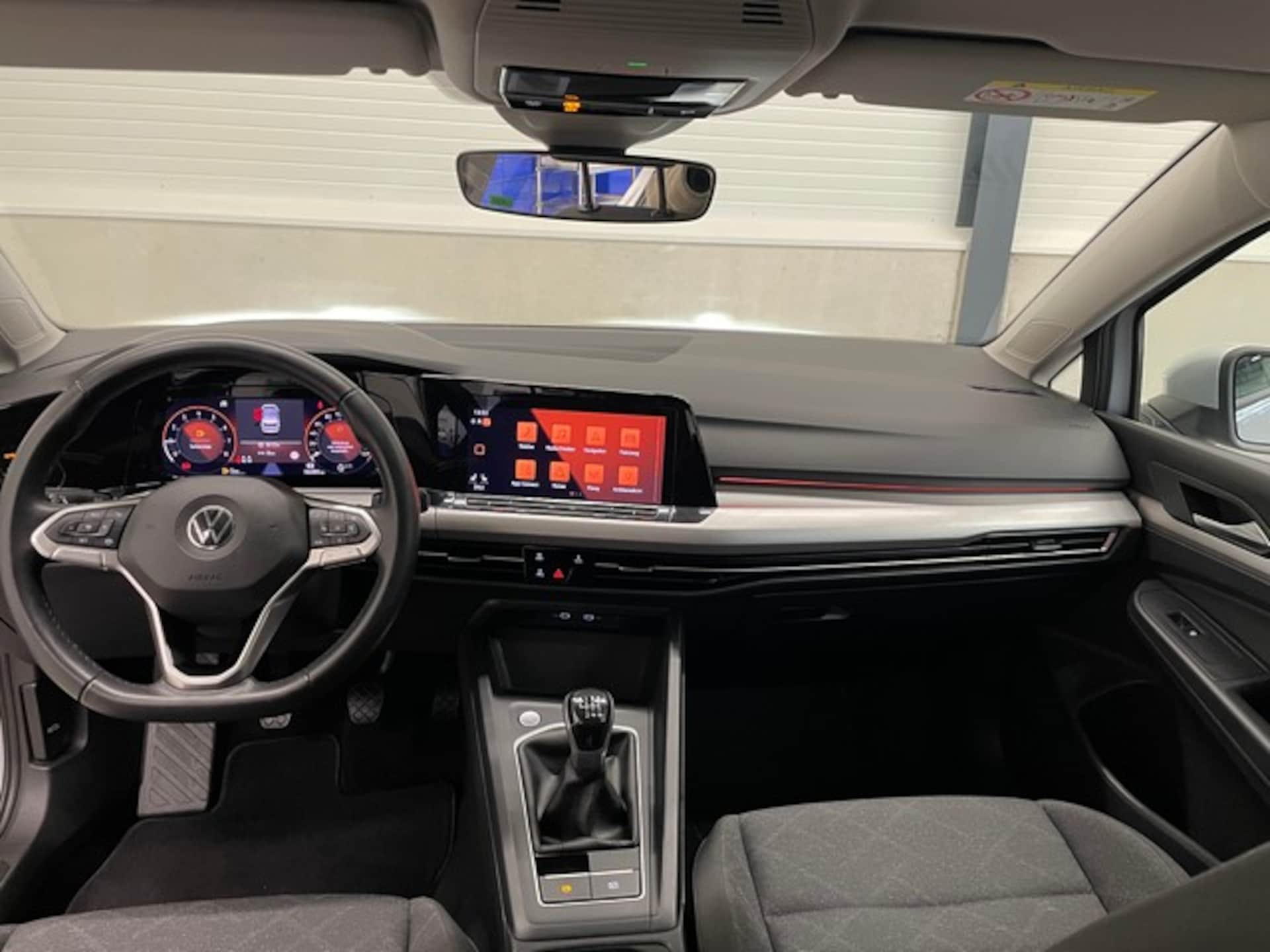 Volkswagen Golf Life