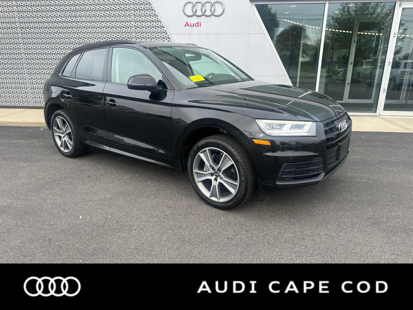2019 Audi Q5 2.0T quattro S tronic Premium Plus's photo