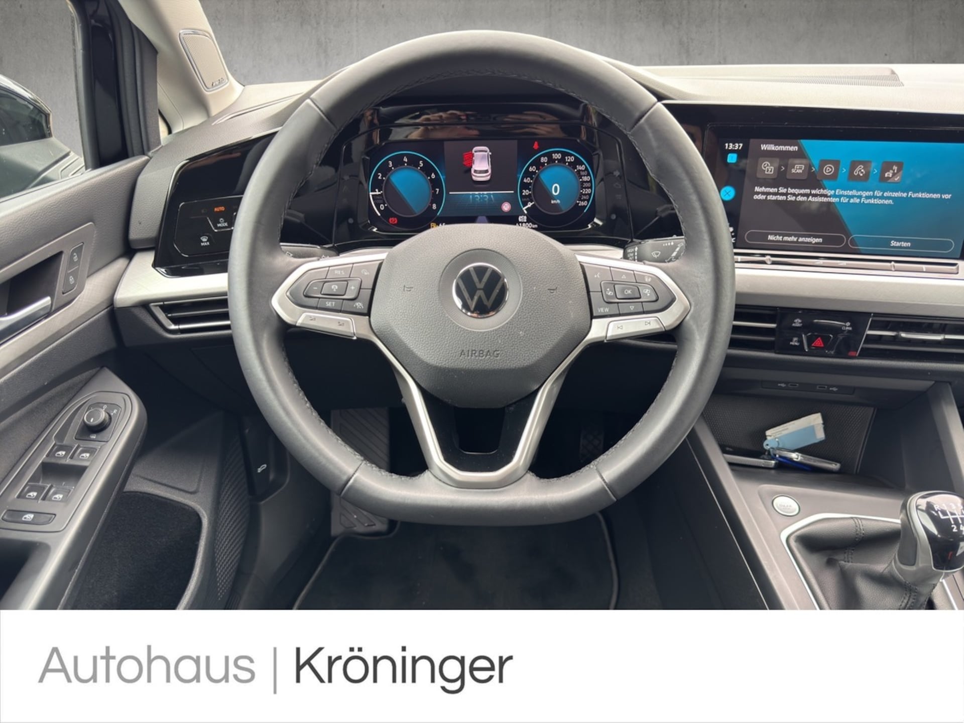 Volkswagen Golf Life