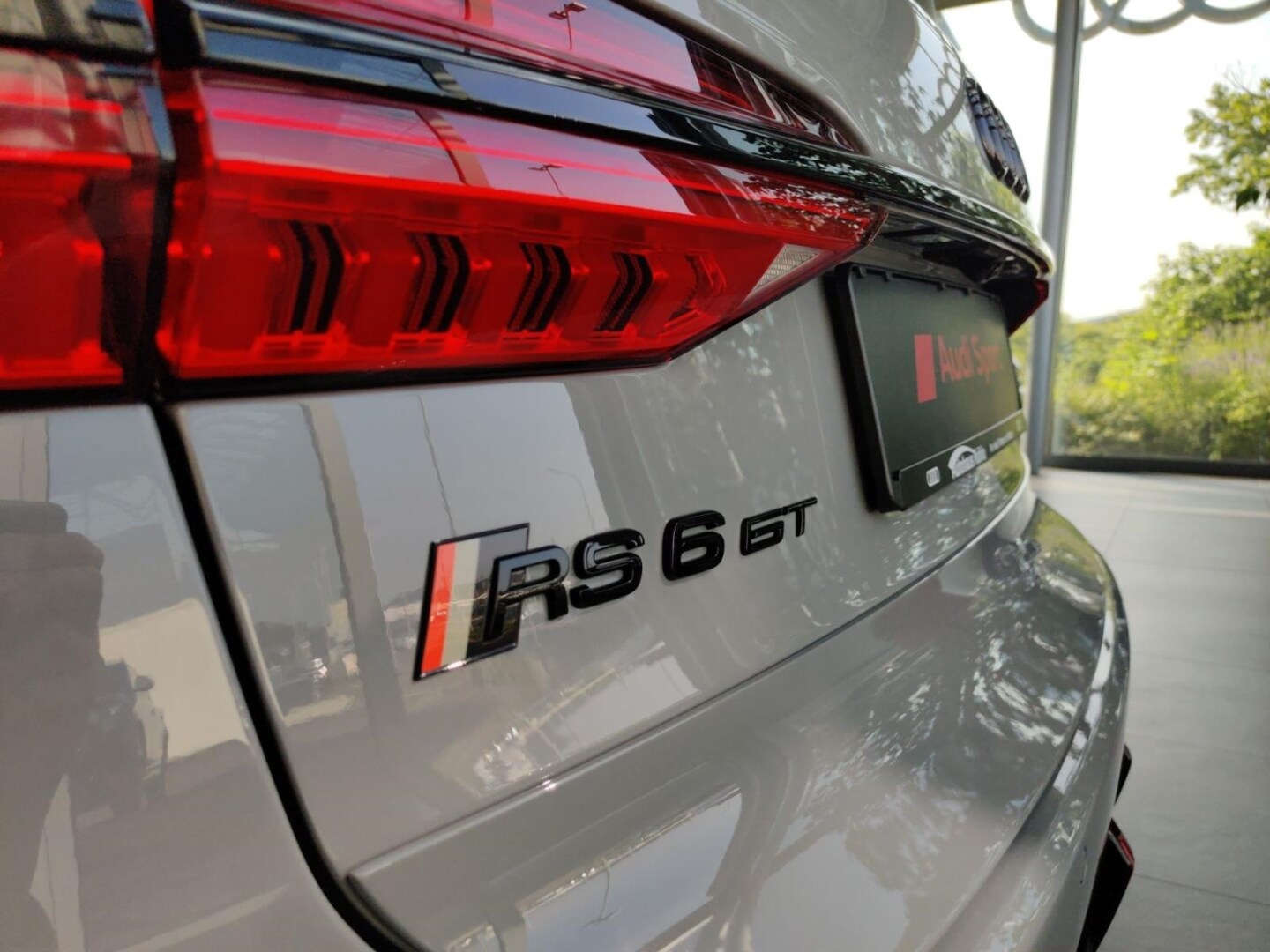 Image about Audi RS 6 Avant performance quattro tiptronic