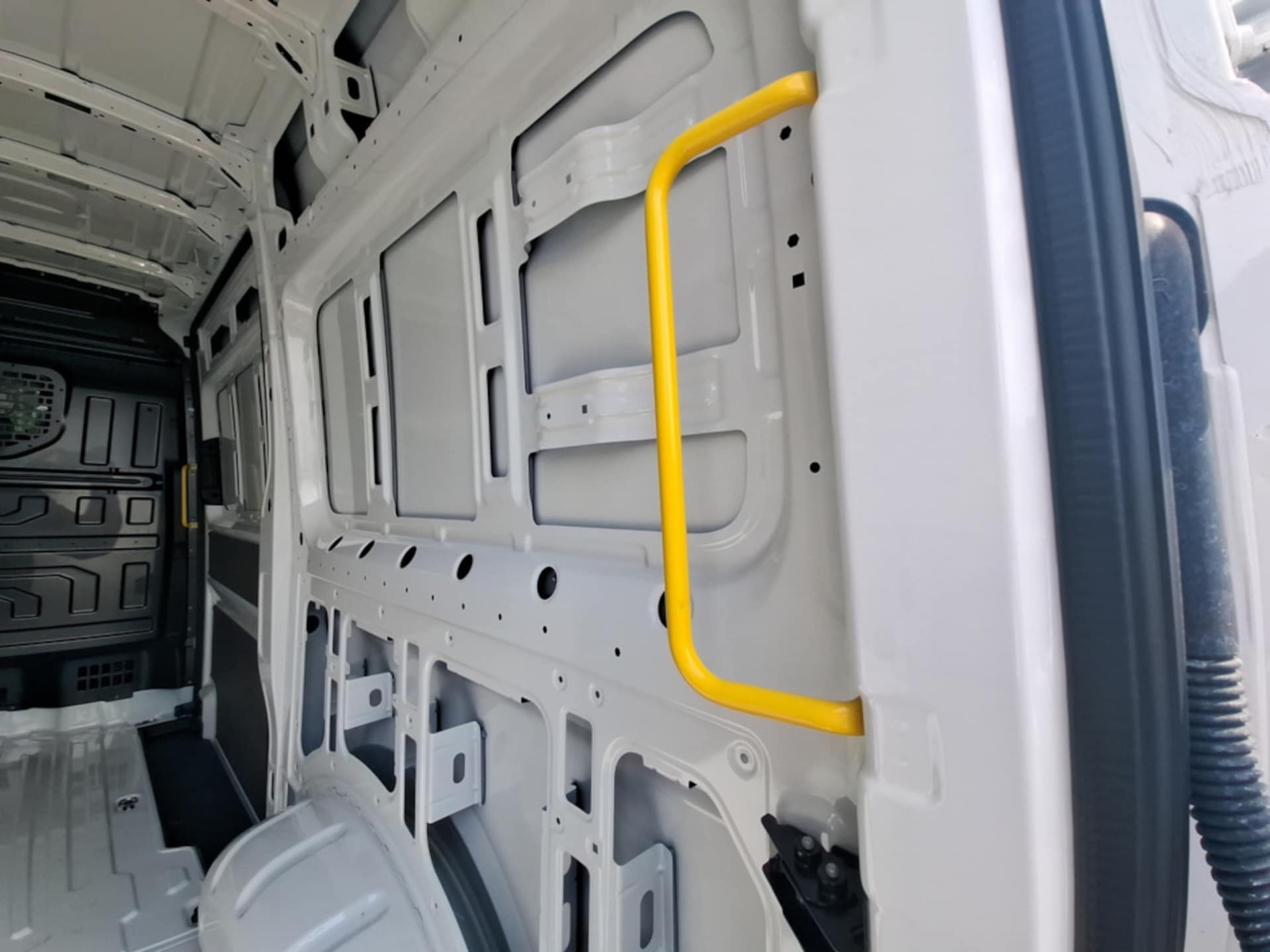 Volkswagen Crafter Kasten mittlerer Radstand
