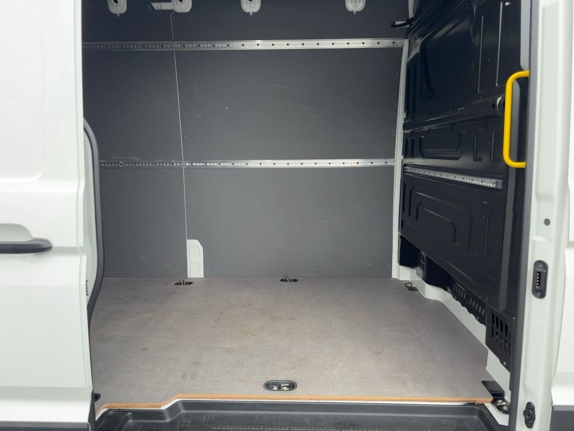 Volkswagen Crafter Kasten langer Radstand