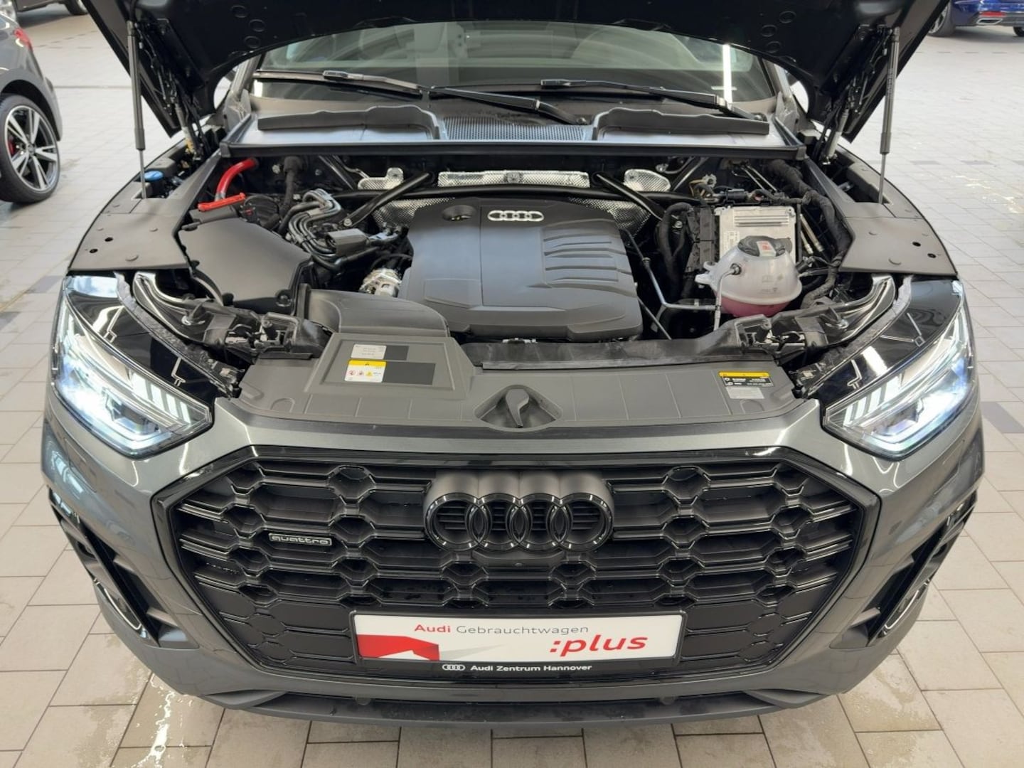 Bild über Audi Q5 40 TDI quattro 150 kW S tronic - für weitere Informationen kontaktieren Sie den Audi Partner