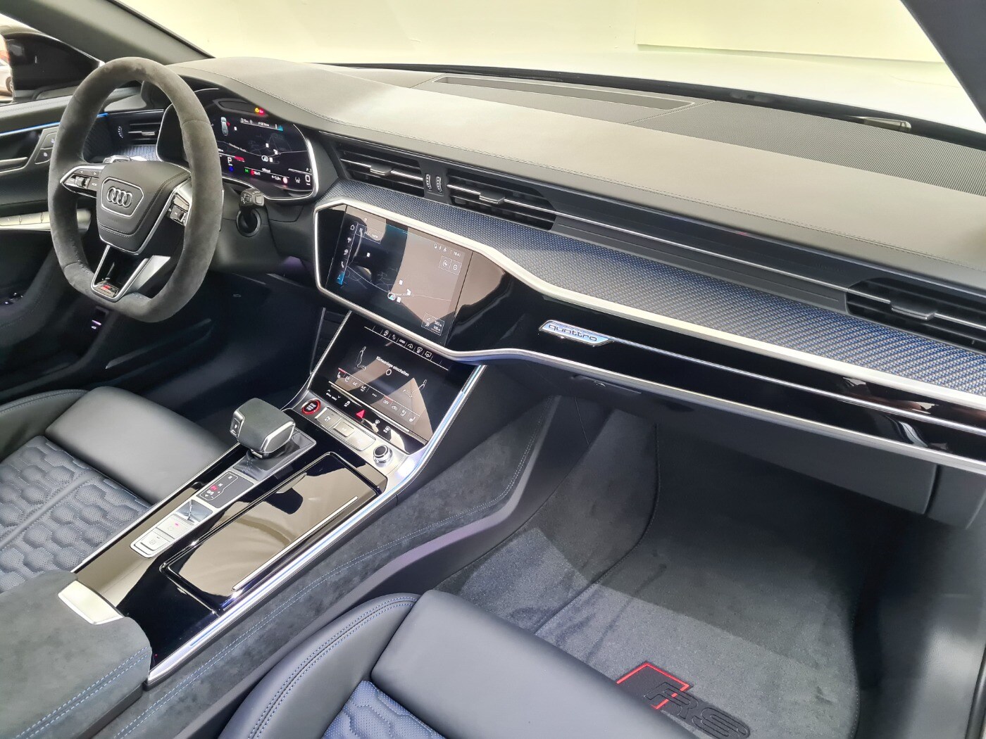 Image about Audi RS 6 Avant performance quattro tiptronic