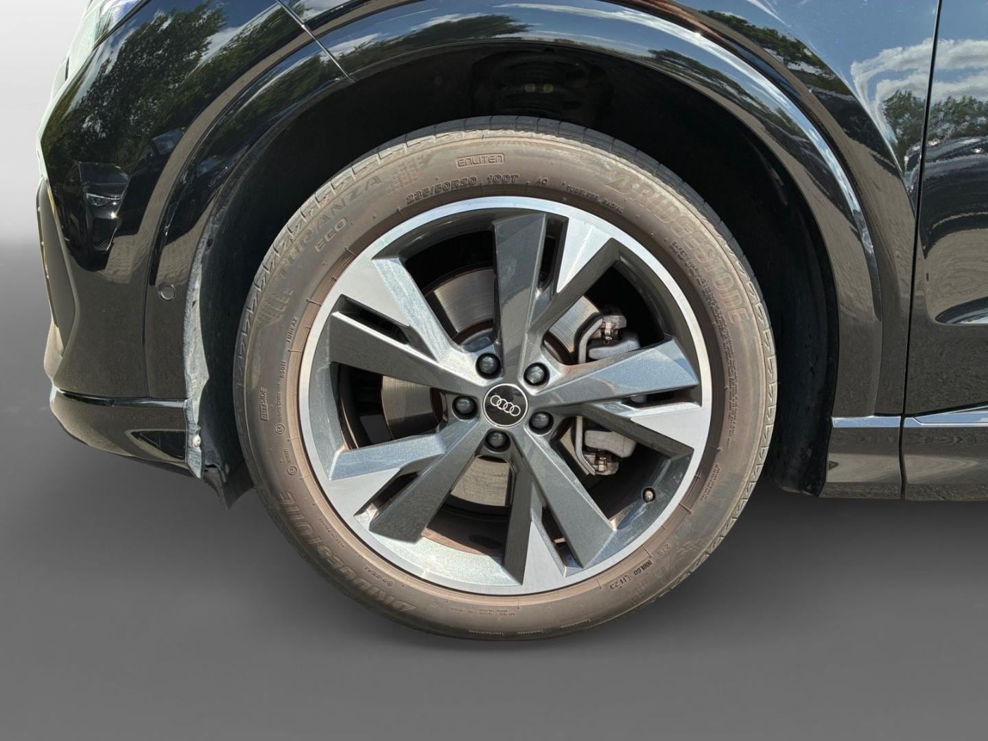 Image about Audi Q4 e-tron 40 e-tron