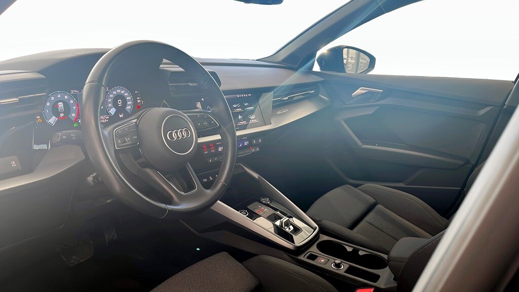 Bild som visar&nbsp;Audi A3 Sportback&nbsp;A3 Sportback 35 TFSI Proline advanced 150 hk S tronic - för mer information kontakta din Audi Partner