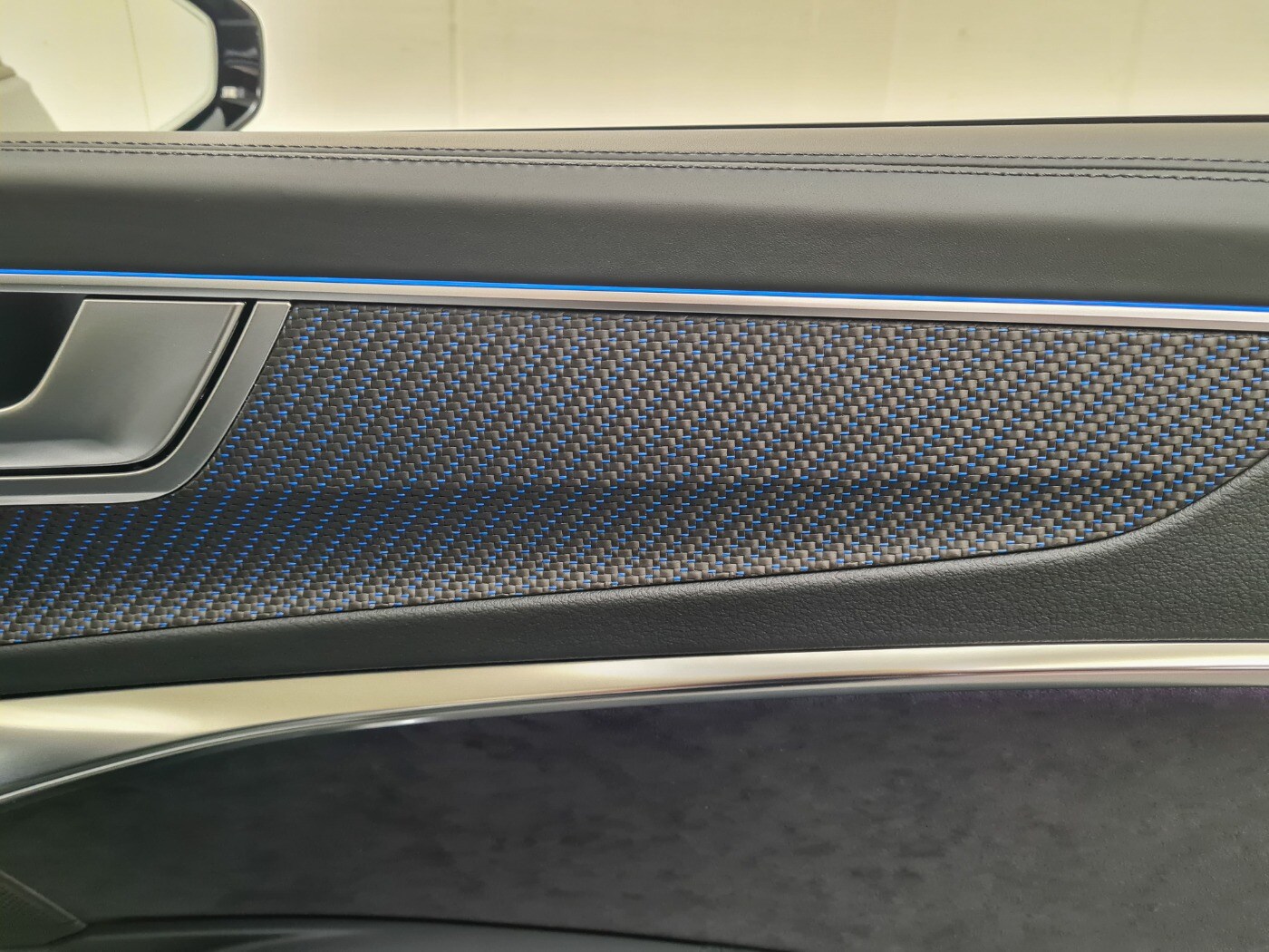 Image about Audi RS 6 Avant performance quattro tiptronic