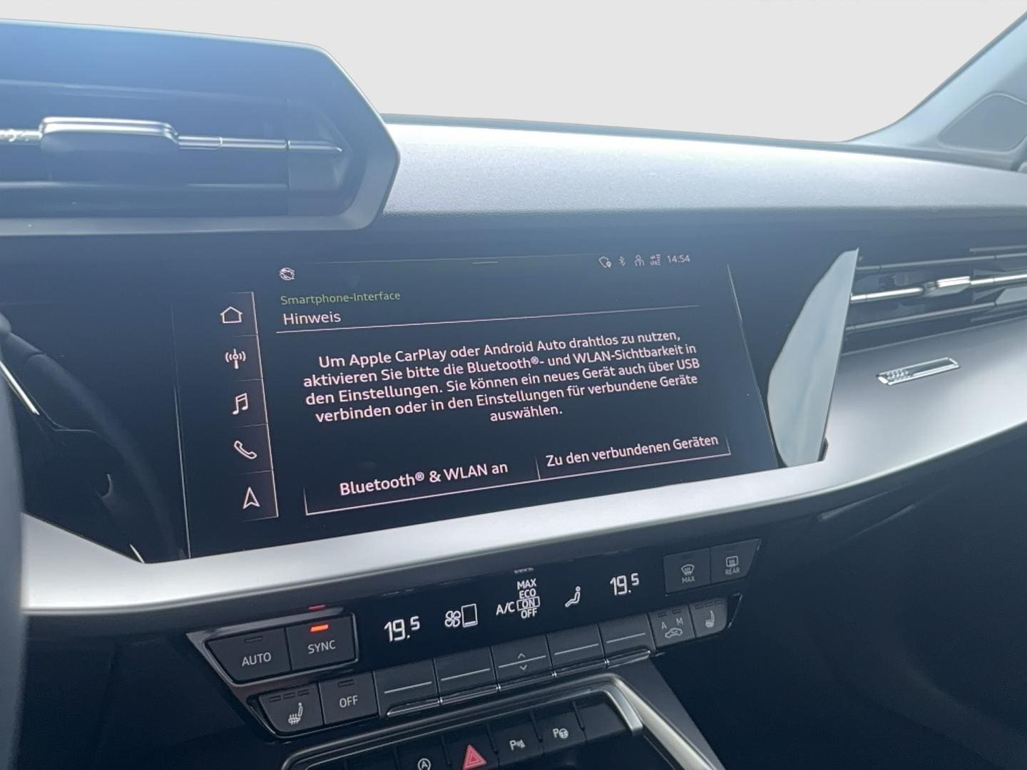 Bild über Audi A3 Sportback 35 TFSI S tronic - für weitere Informationen kontaktieren Sie den Audi Partner