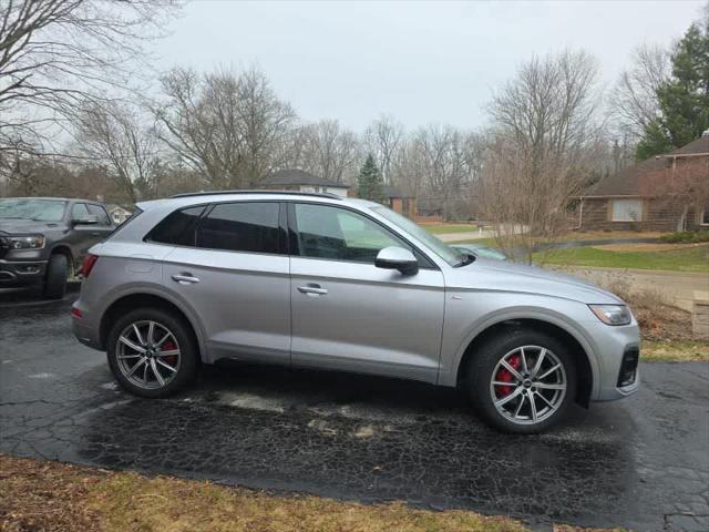 Used 2024 Audi Q5 Premium Plus with VIN WA1E2AFY3R2138520 for sale in Maplewood, Minnesota