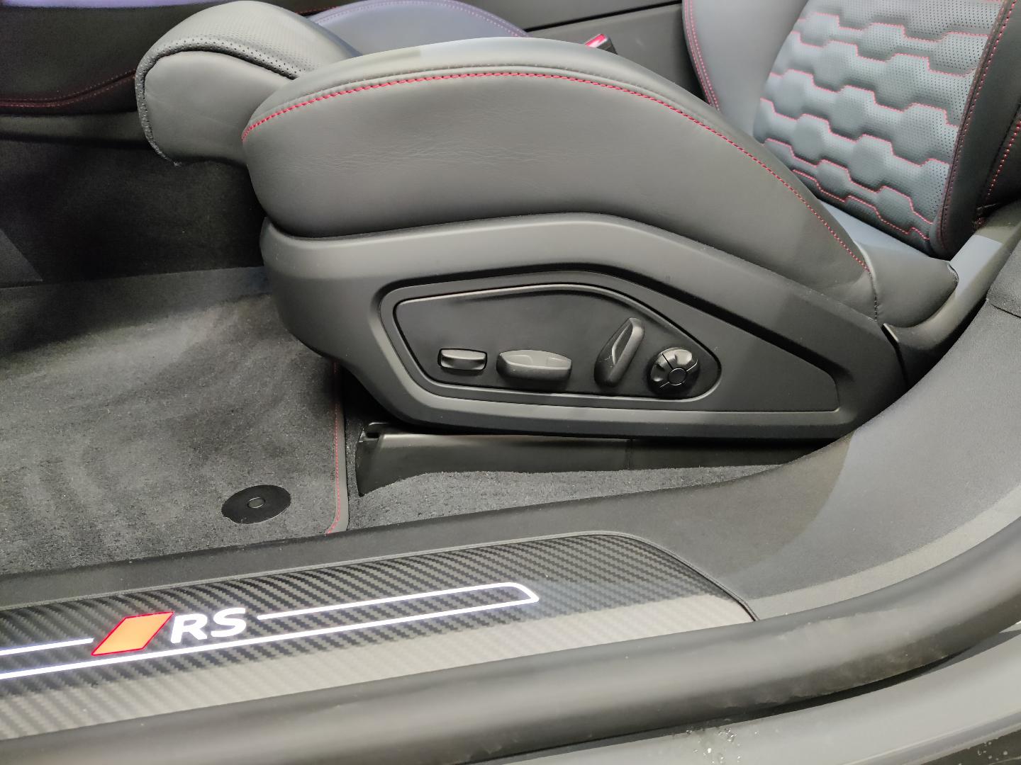 Image about Audi RS e-tron GT e-tron quattro