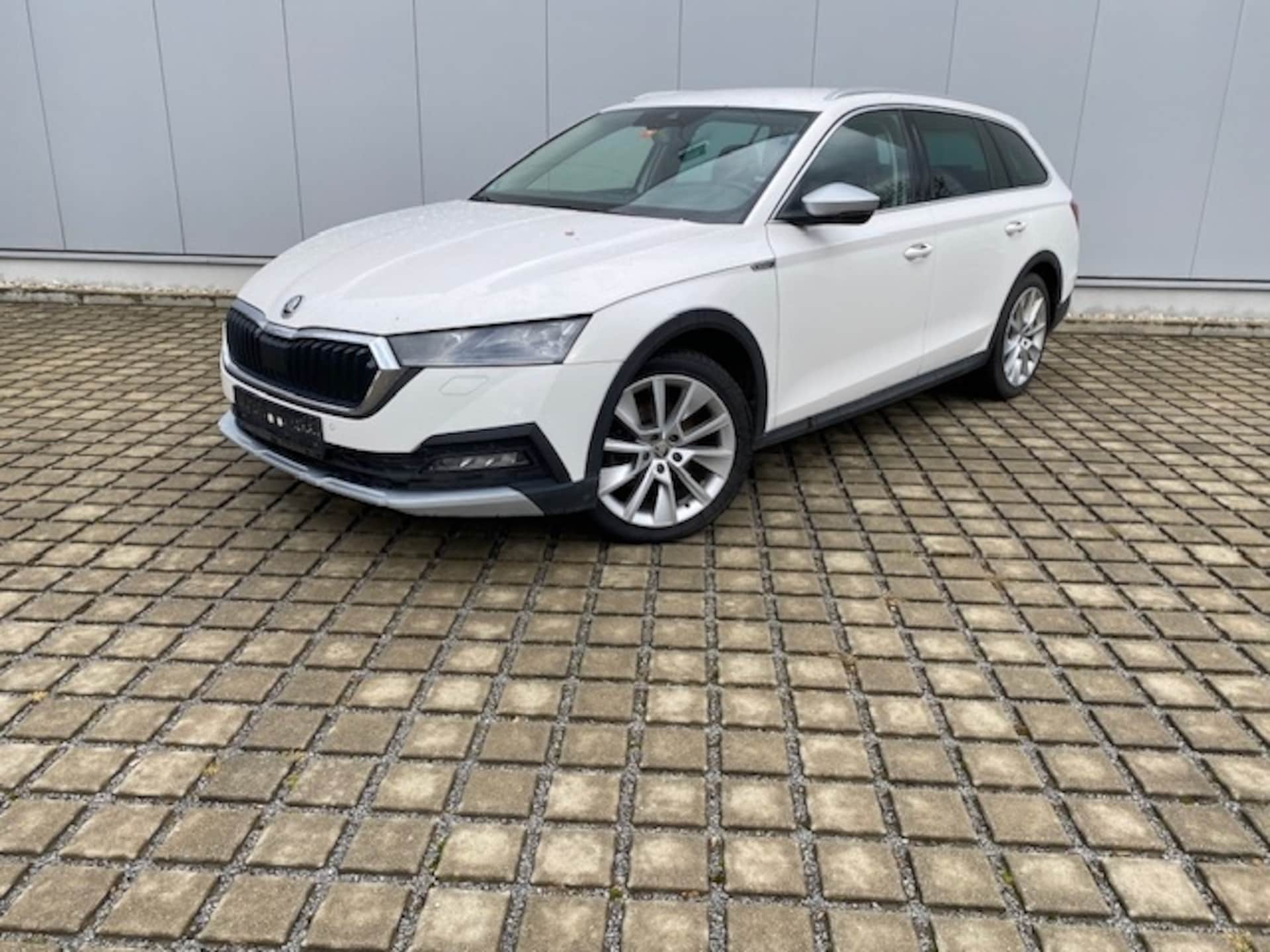 Skoda Octavia Combi SCOUT
