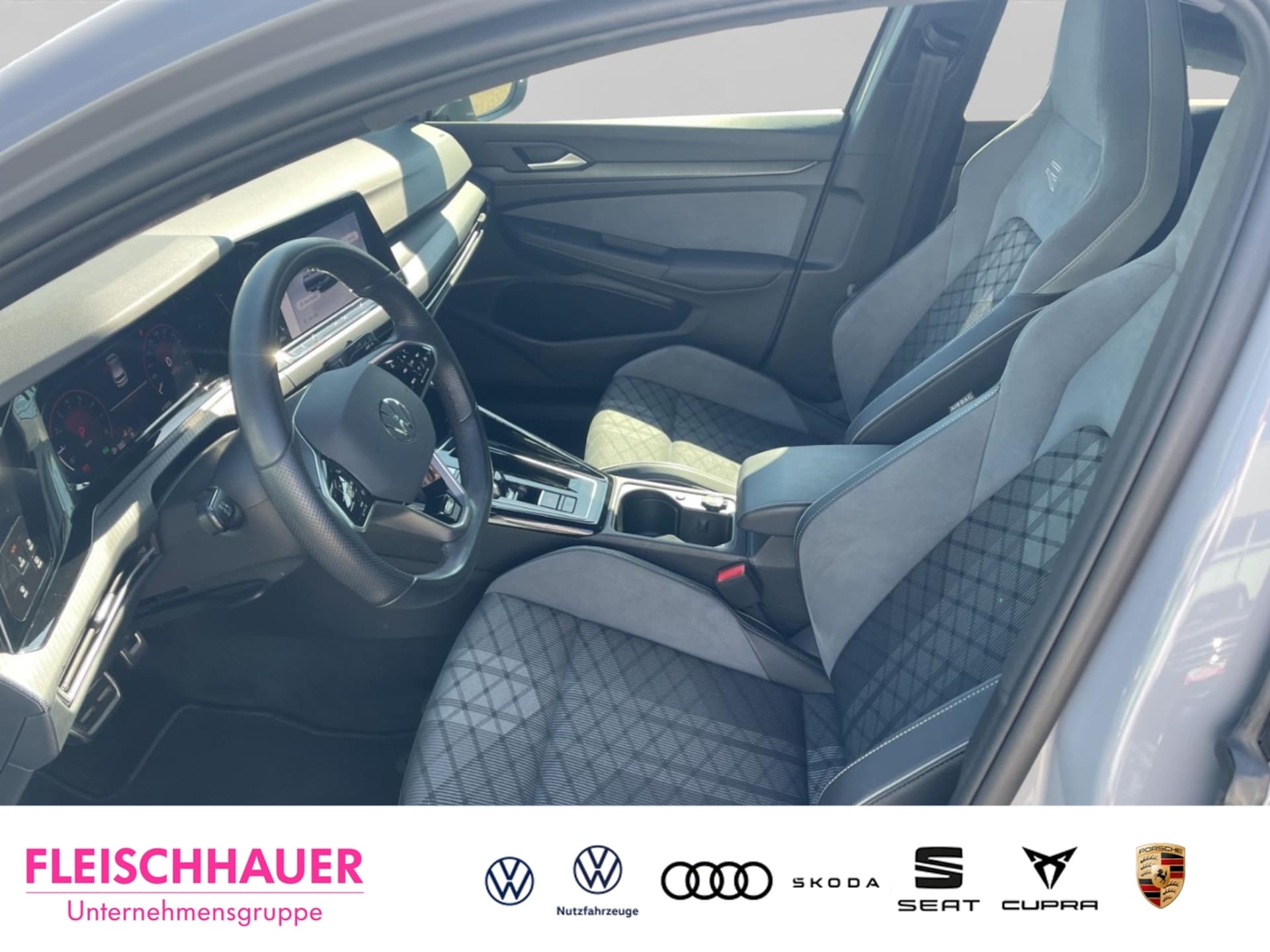 Volkswagen Golf R-Line