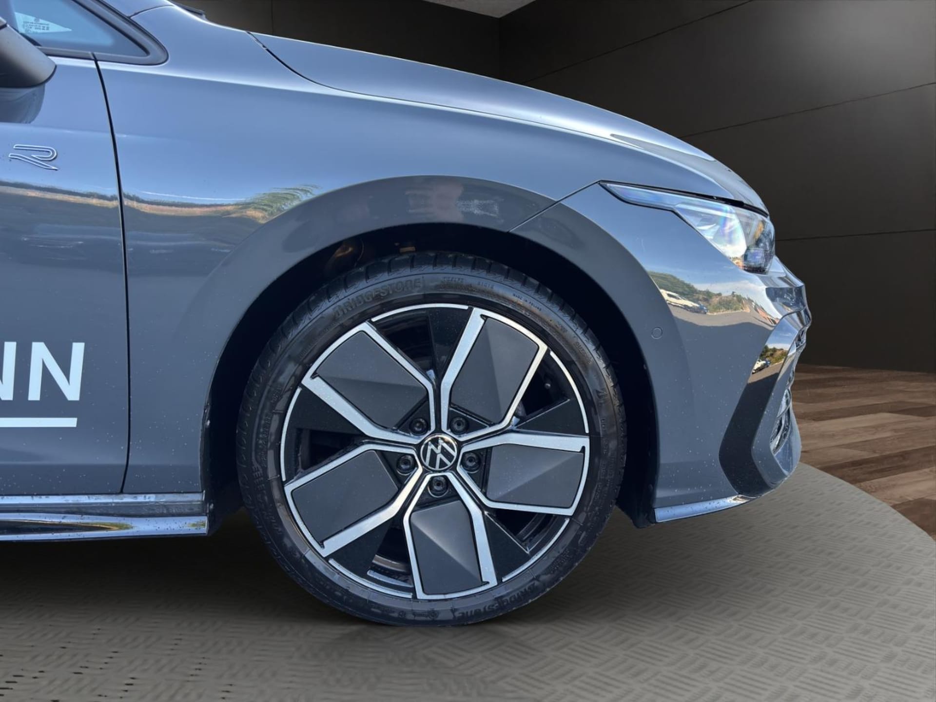 Volkswagen Golf Variant R-Line