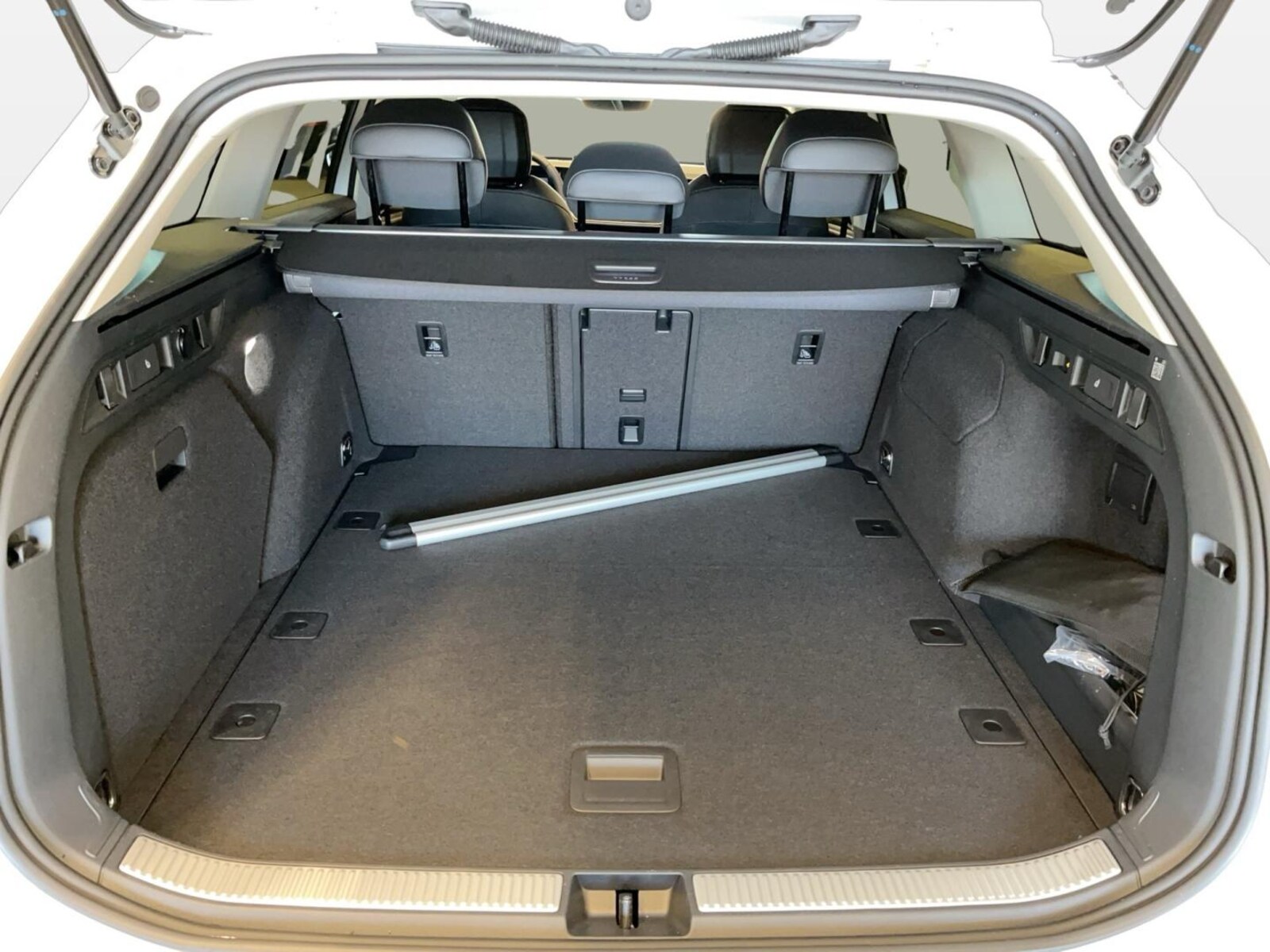 Volkswagen Passat – Bild 12