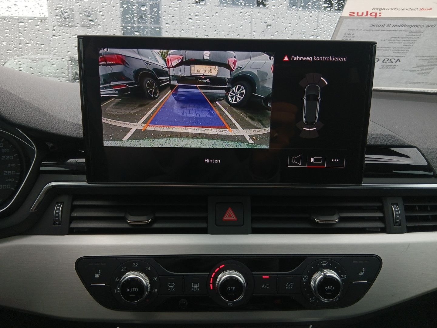 Bild über Audi A4 Avant S line 40 TFSI S tronic - für weitere Informationen kontaktieren Sie den Audi Partner