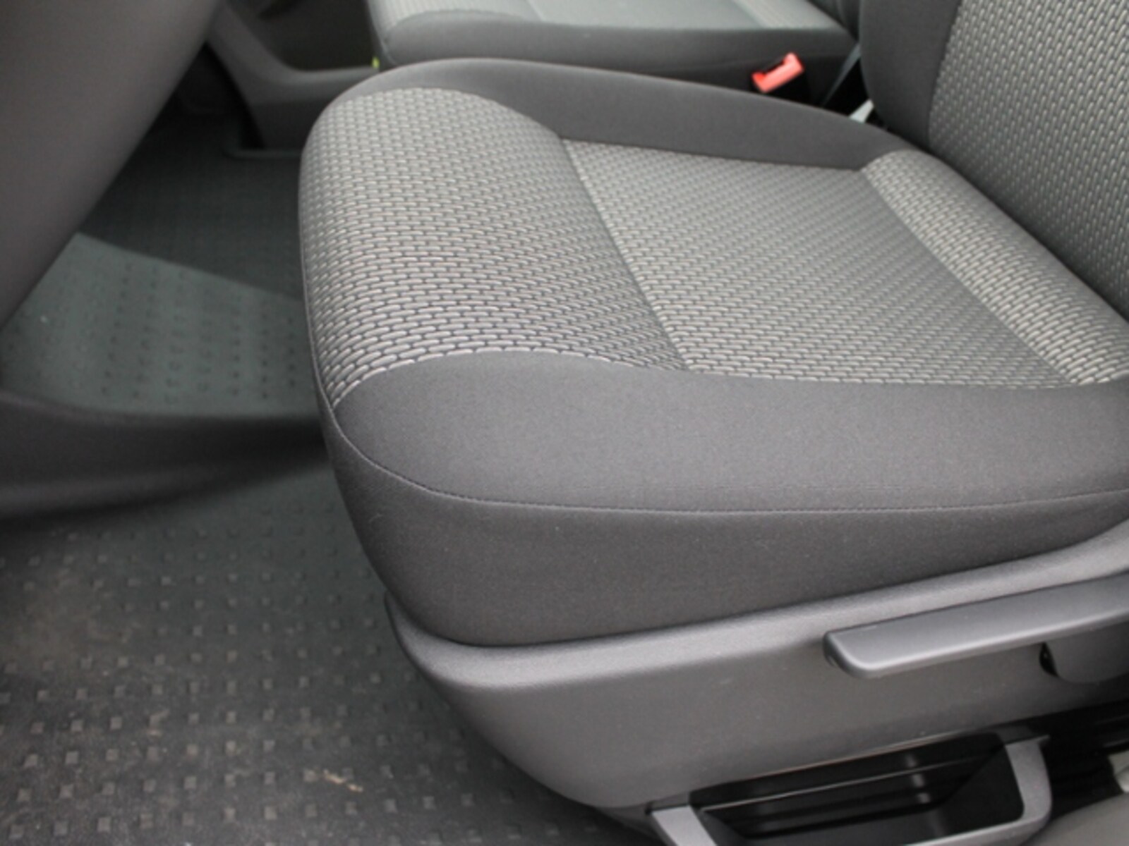 Volkswagen T6.1 Transporter Kasten kurzer Radstand – Bild 8