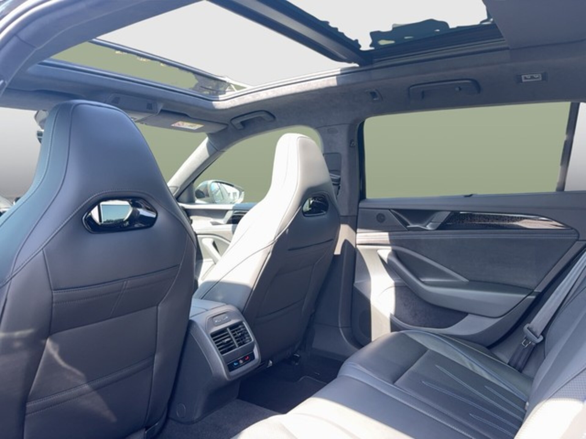 Volkswagen Passat R-Line