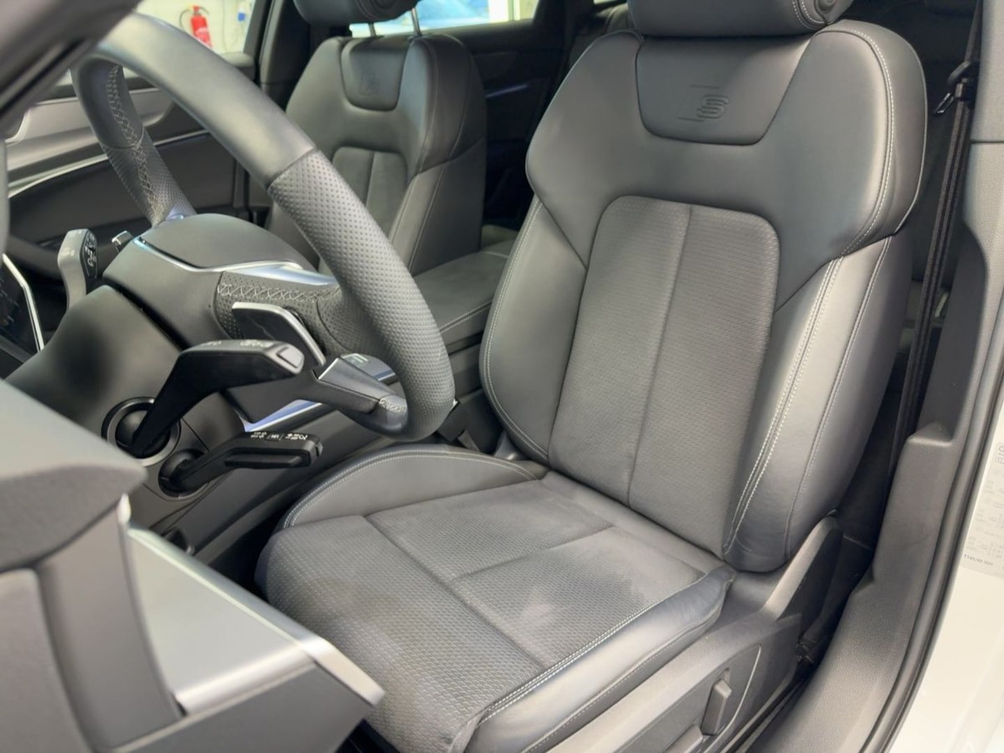 Bild über Audi S6 Avant TDI quattro tiptronic - für weitere Informationen kontaktieren Sie den Audi Partner