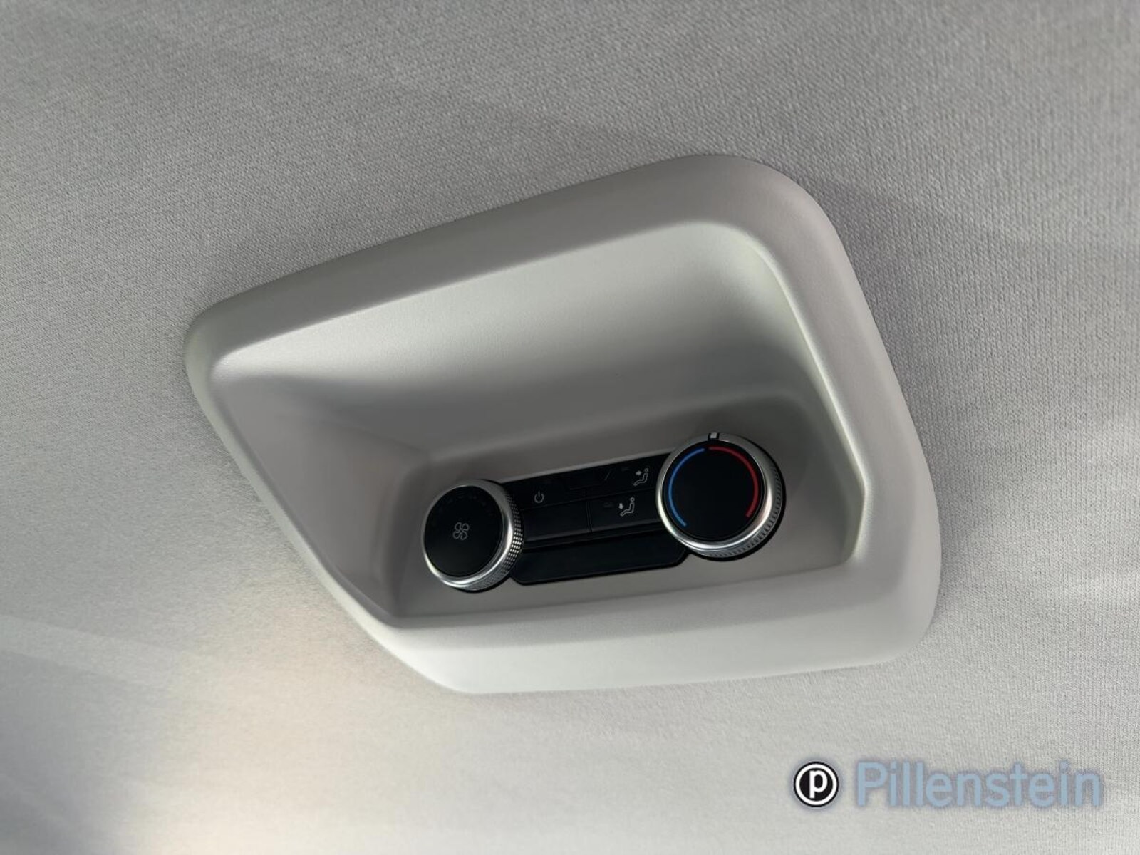 Volkswagen Transporter Kombi kurzer Radstand – Bild 9