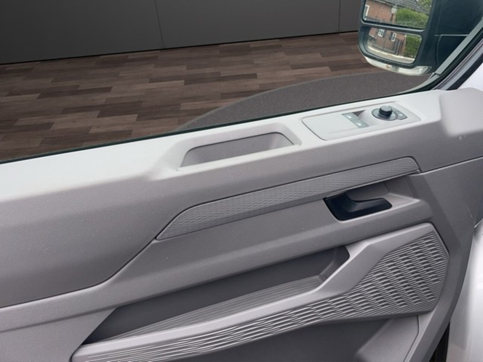 Volkswagen Transporter Kasten kurzer Radstand – Bild 10