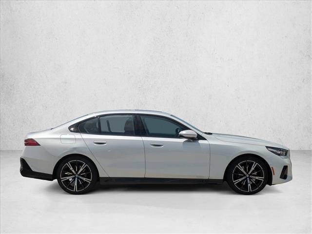 2025 BMW 530i