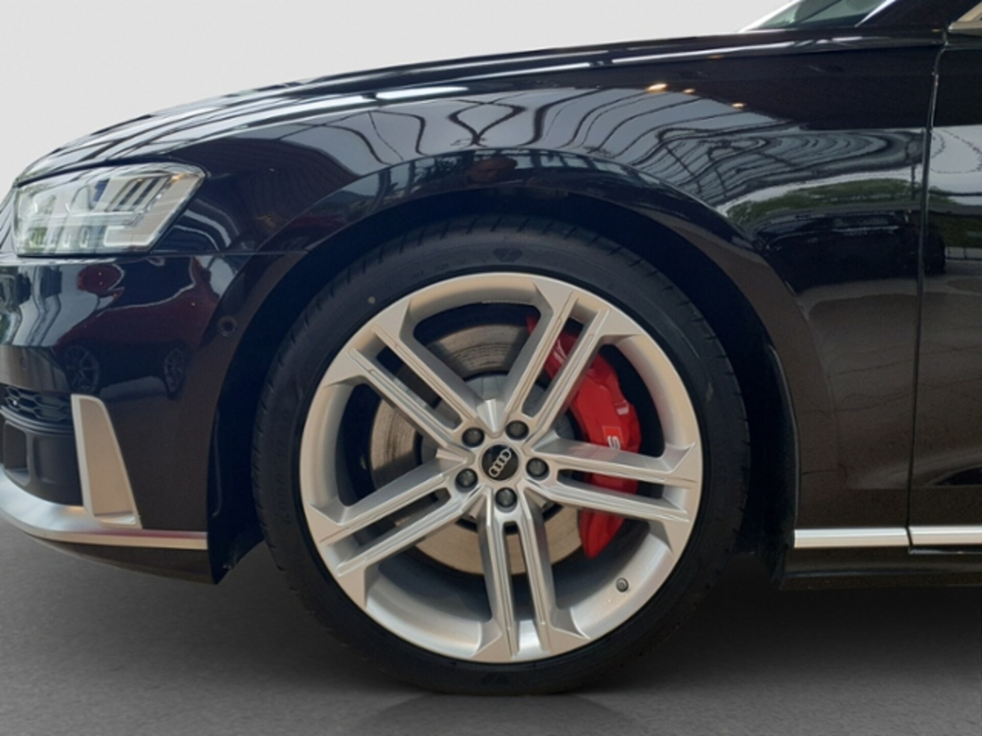 Audi S8