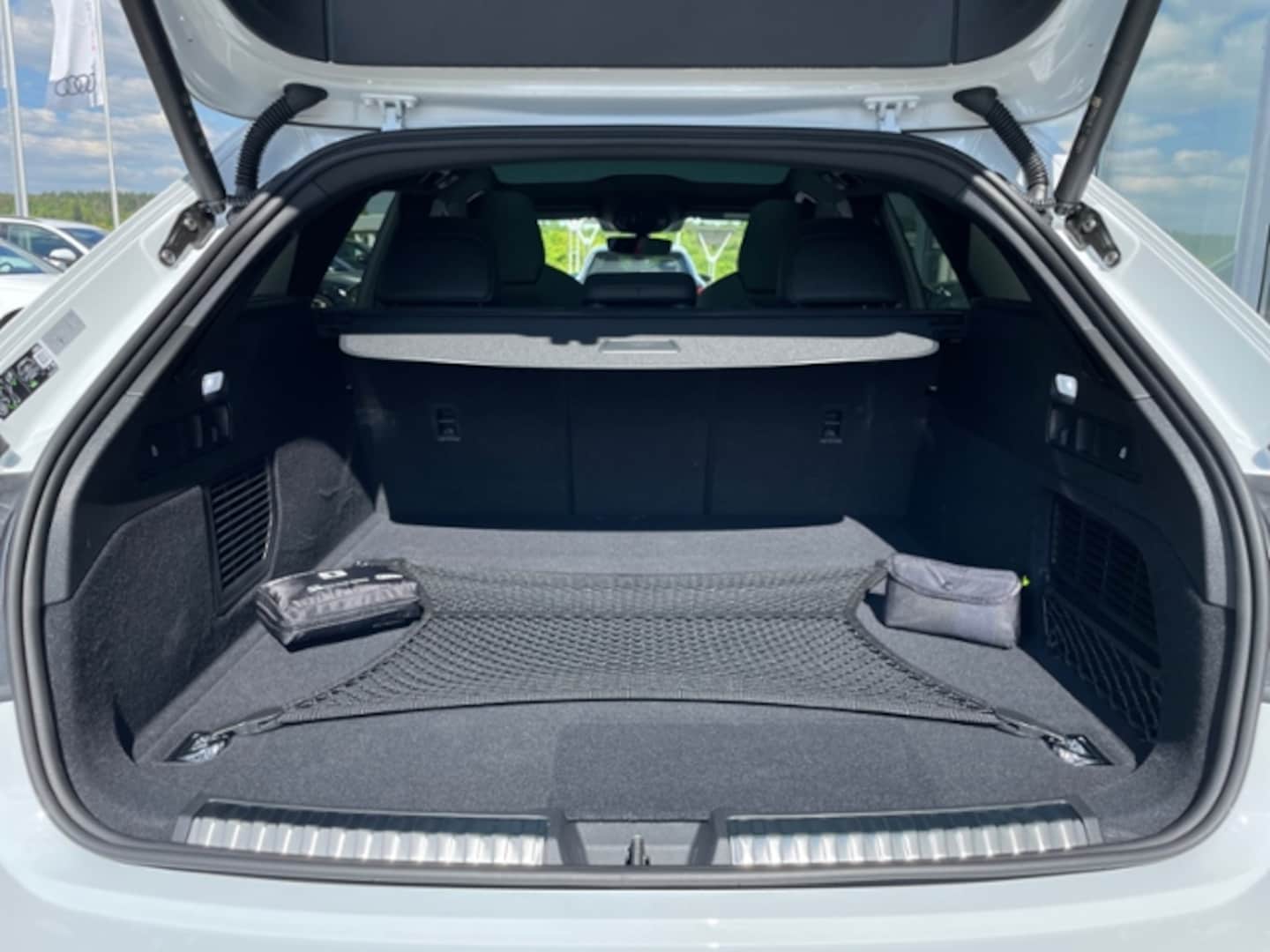 Bild über Audi A5 Avant e-hybrid e-hybrid quattro 220 kW S tronic - für weitere Informationen kontaktieren Sie den Audi Partner