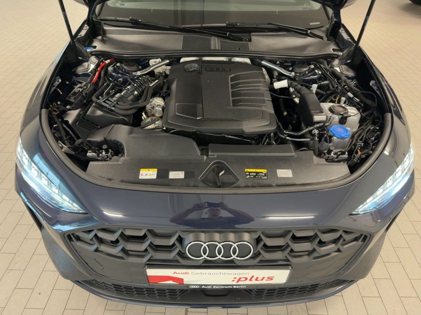 Bild über Audi A5 Avant TDI 150 kW S tronic - für weitere Informationen kontaktieren Sie den Audi Partner