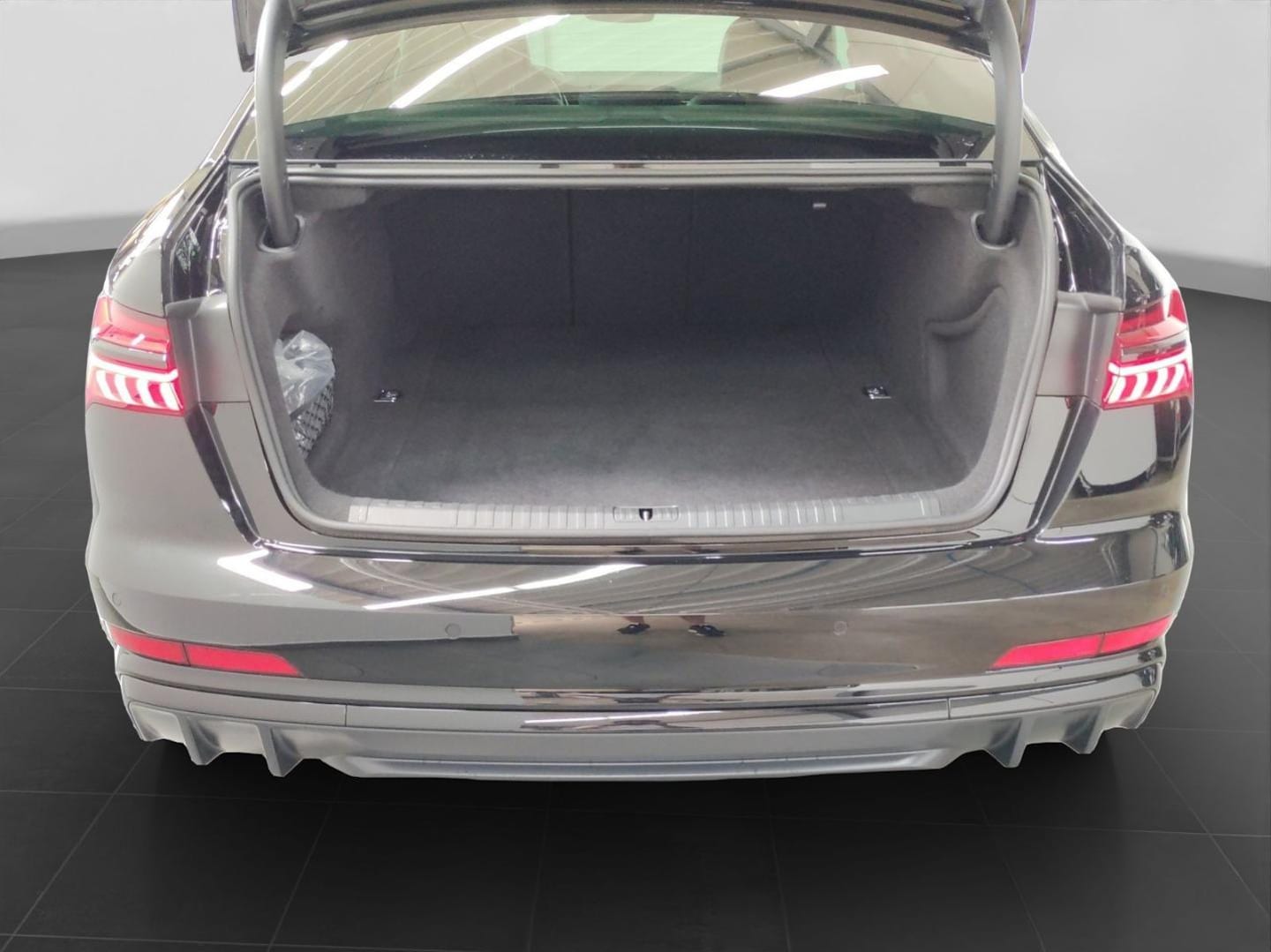 Bild über Audi S6 Limousine TDI quattro tiptronic - für weitere Informationen kontaktieren Sie den Audi Partner