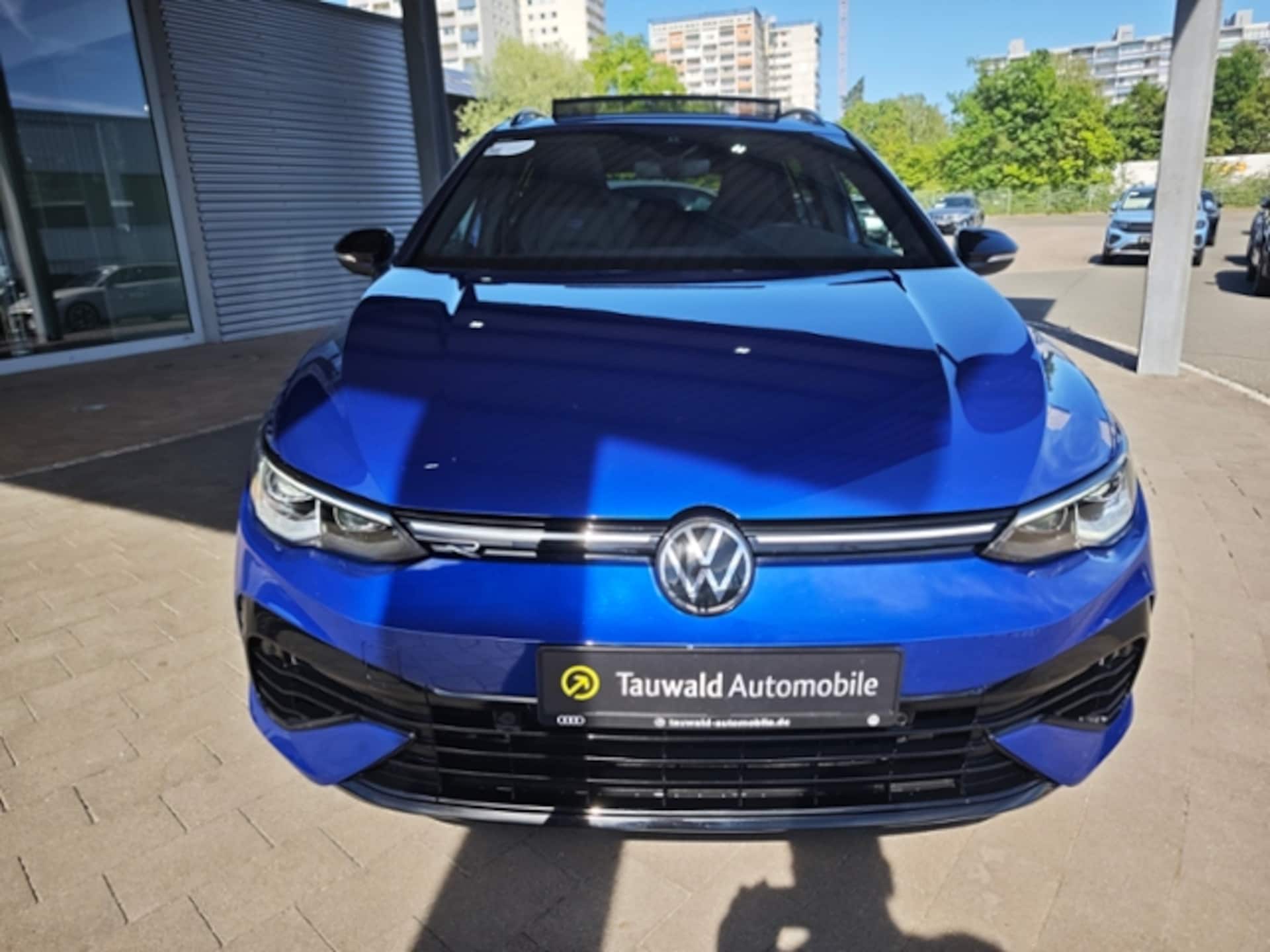 Volkswagen Golf Variant R