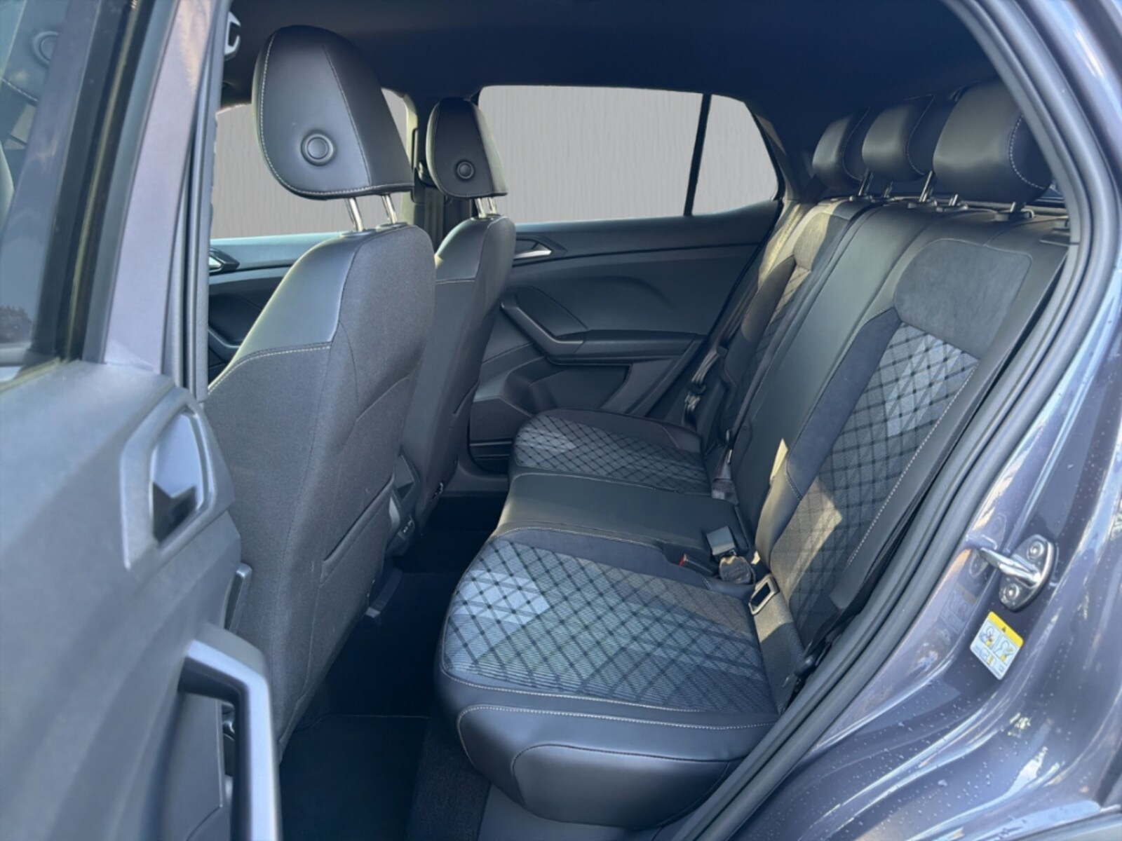 Volkswagen T-Cross – Bild 14