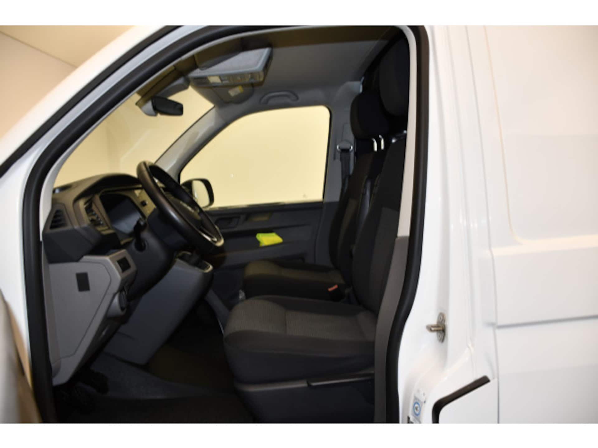 Volkswagen T6.1 Transporter Kasten langer Radstand