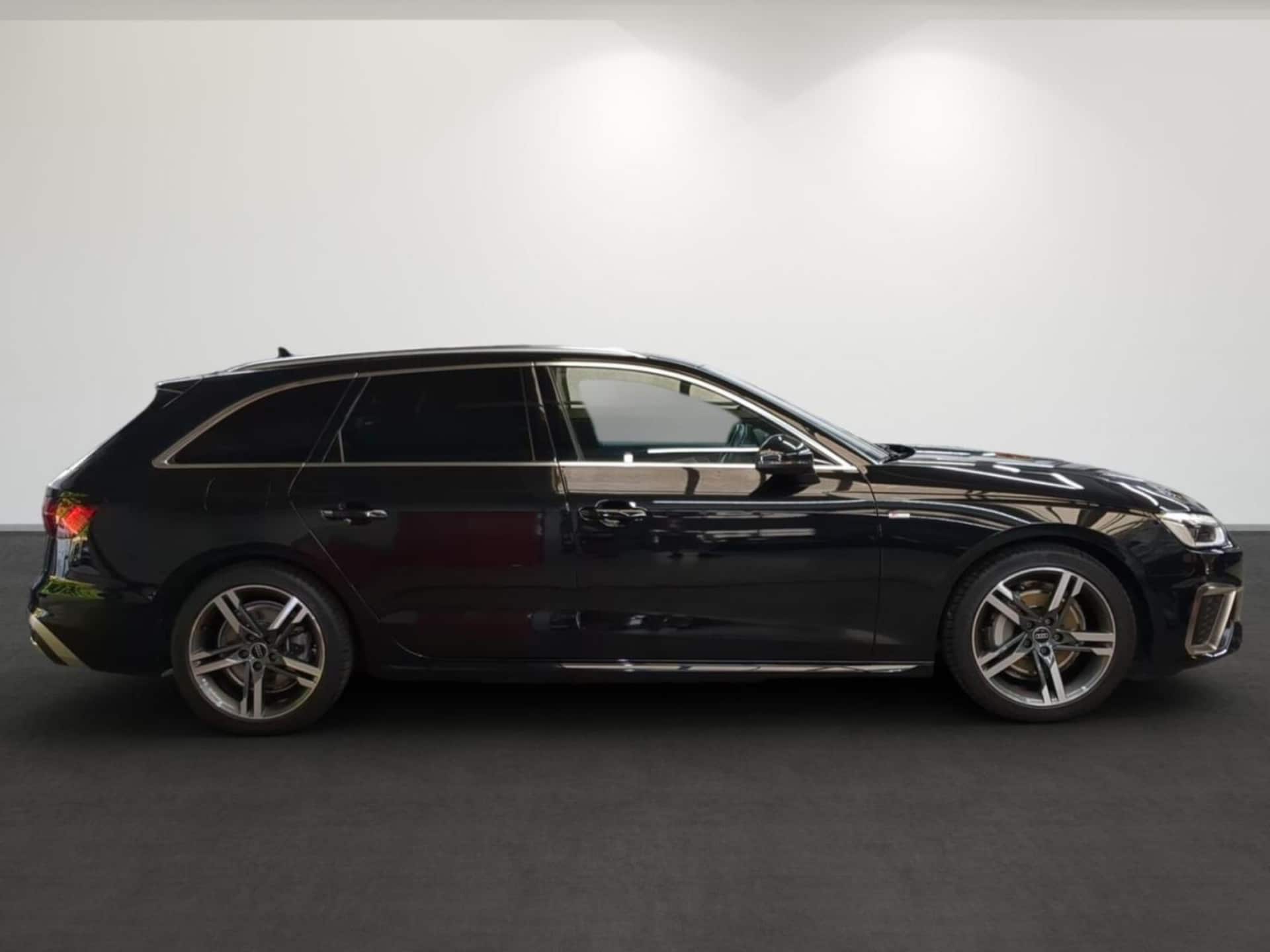 Audi A4 Avant S line