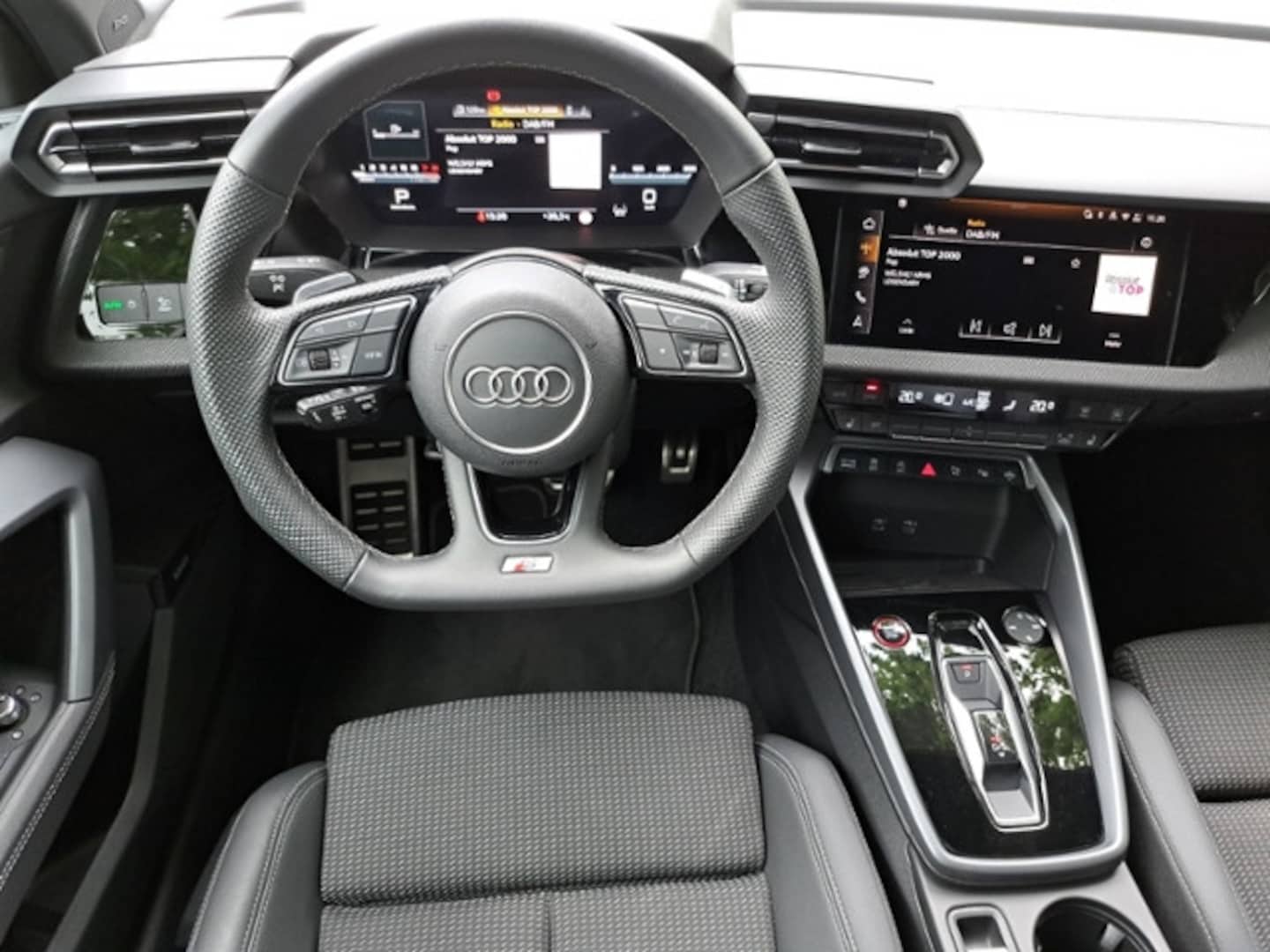 Bild über Audi S3 Sportback TFSI quattro S tronic - für weitere Informationen kontaktieren Sie den Audi Partner