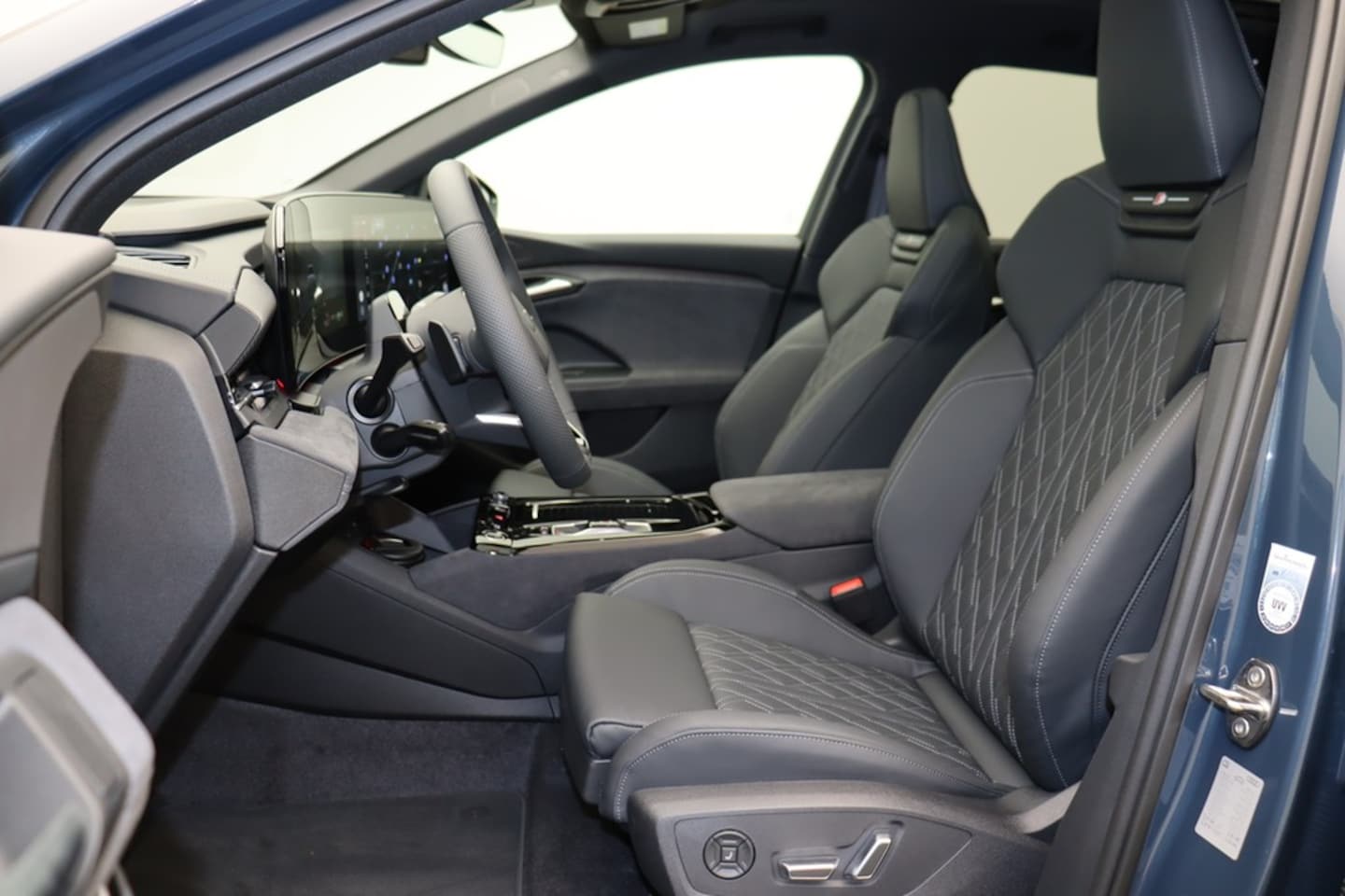 Bild über Audi Q6 SUV e-tron S line business e-tron quattro 315 kW - für weitere Informationen kontaktieren Sie den Audi Partner