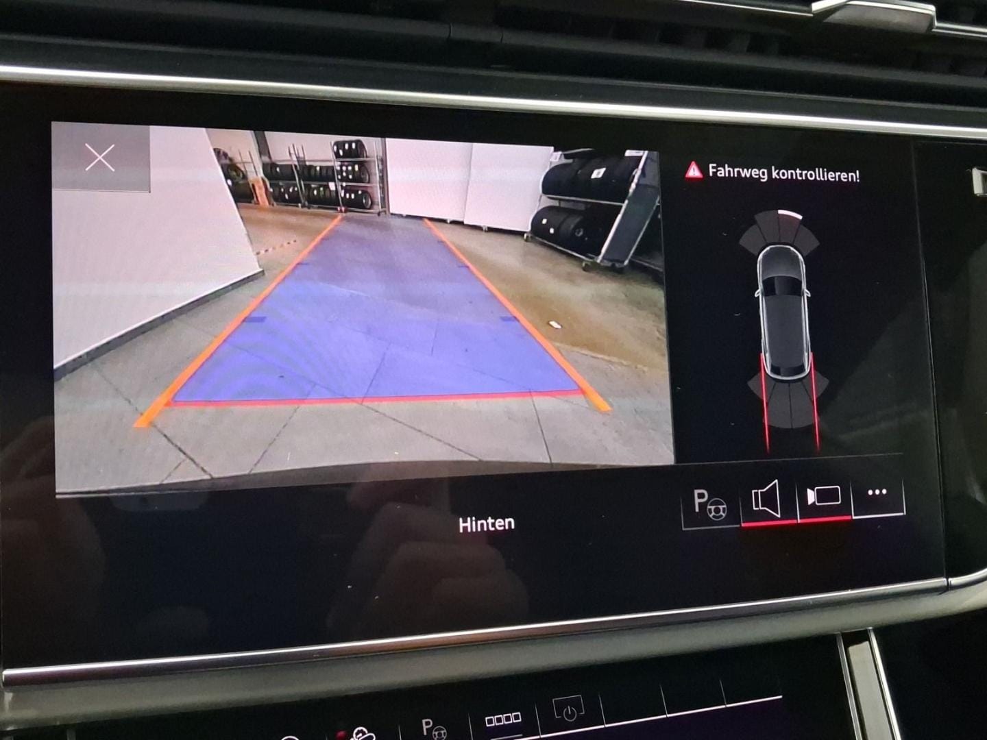 Bild über Audi Q8 50 TDI quattro tiptronic - für weitere Informationen kontaktieren Sie den Audi Partner