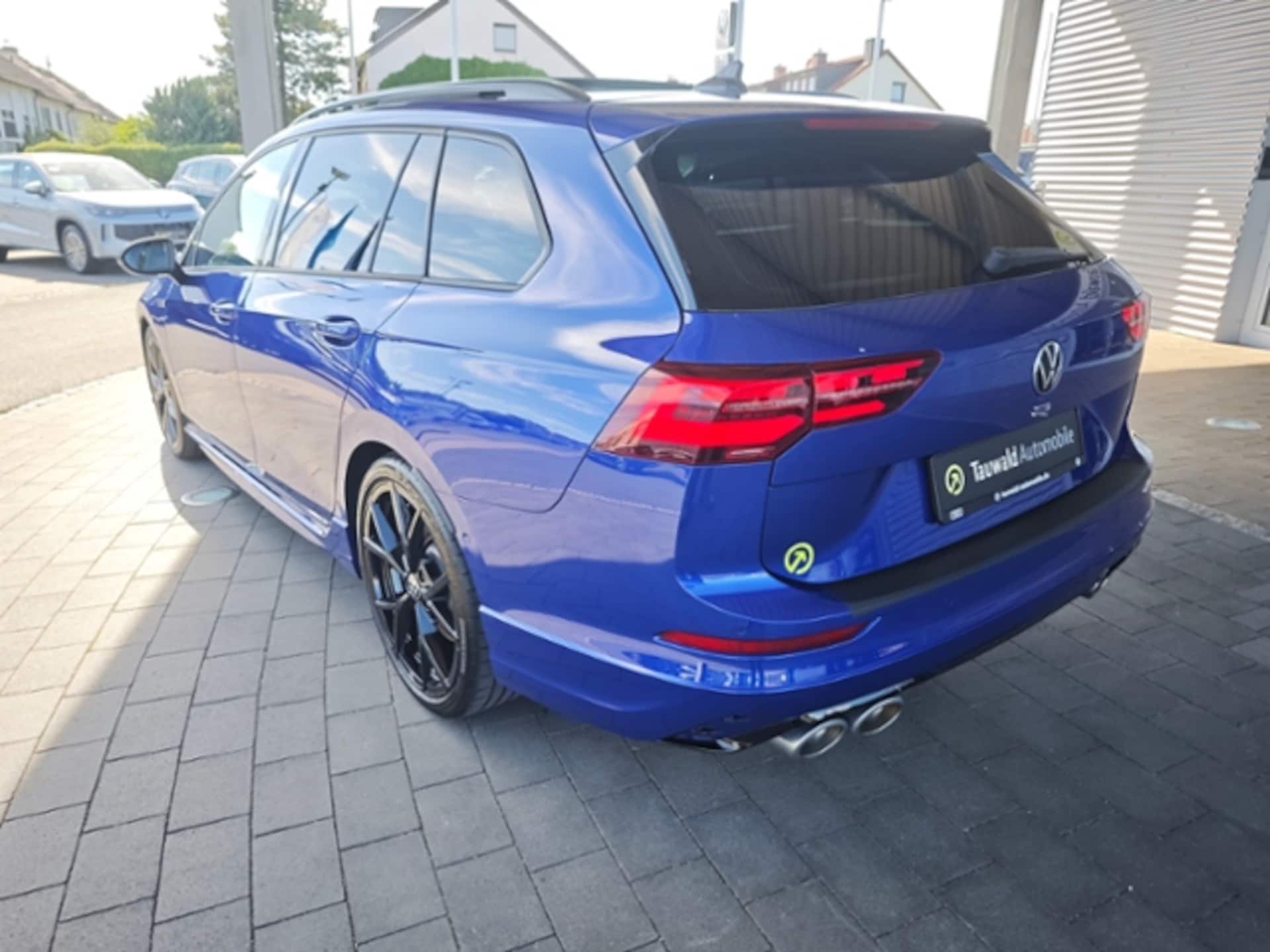 Volkswagen Golf Variant R