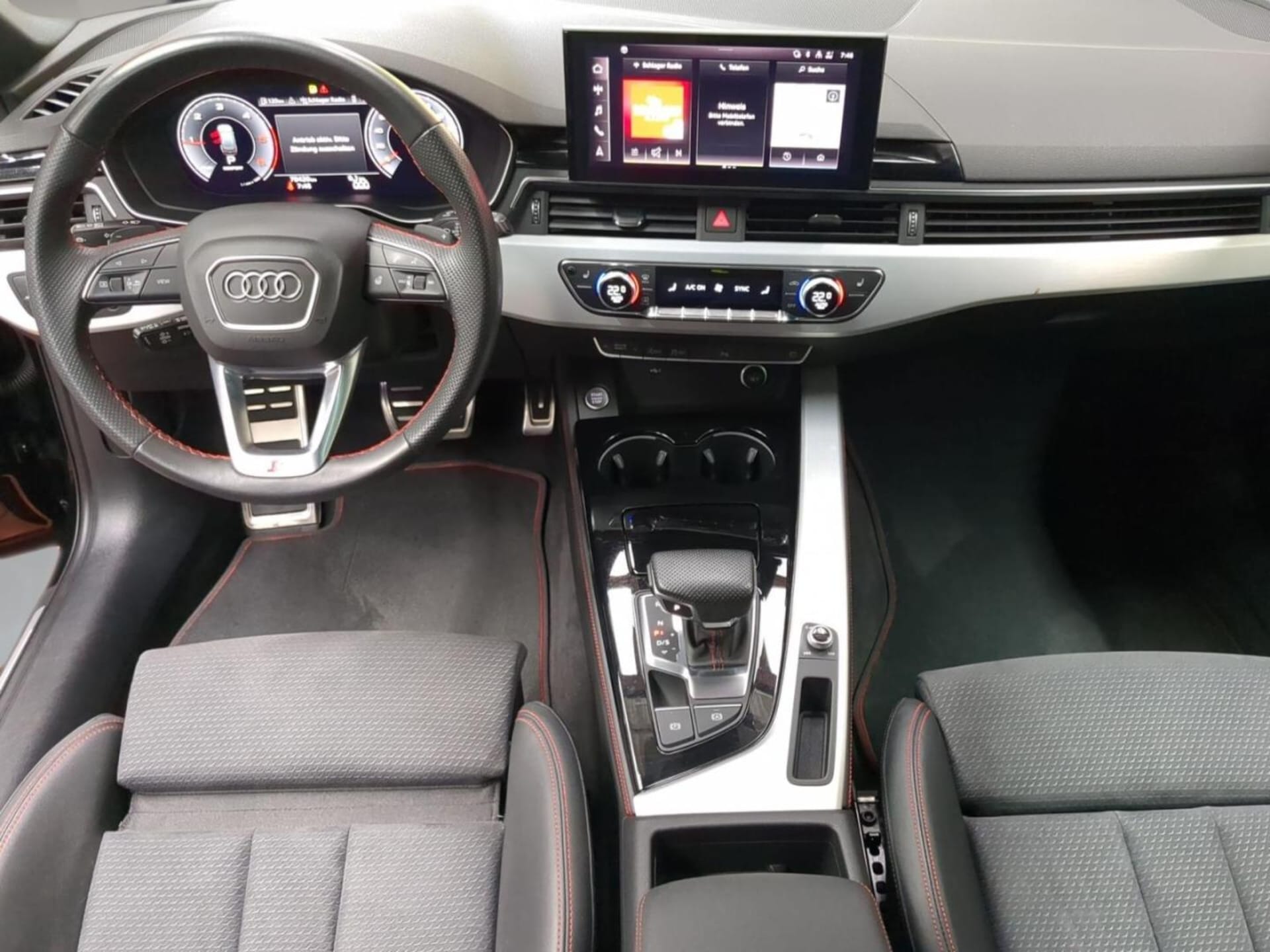 Audi A4 Avant S line