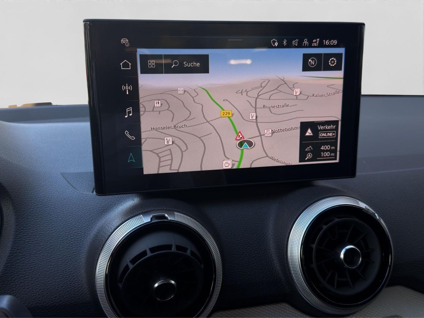 Bild über Audi Q2 S line 30 TFSI Schaltgetriebe - für weitere Informationen kontaktieren Sie den Audi Partner