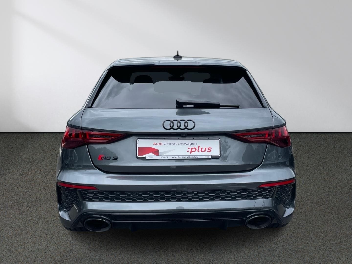 Bild über Audi RS 3 Sportback TFSI quattro S tronic - für weitere Informationen kontaktieren Sie den Audi Partner