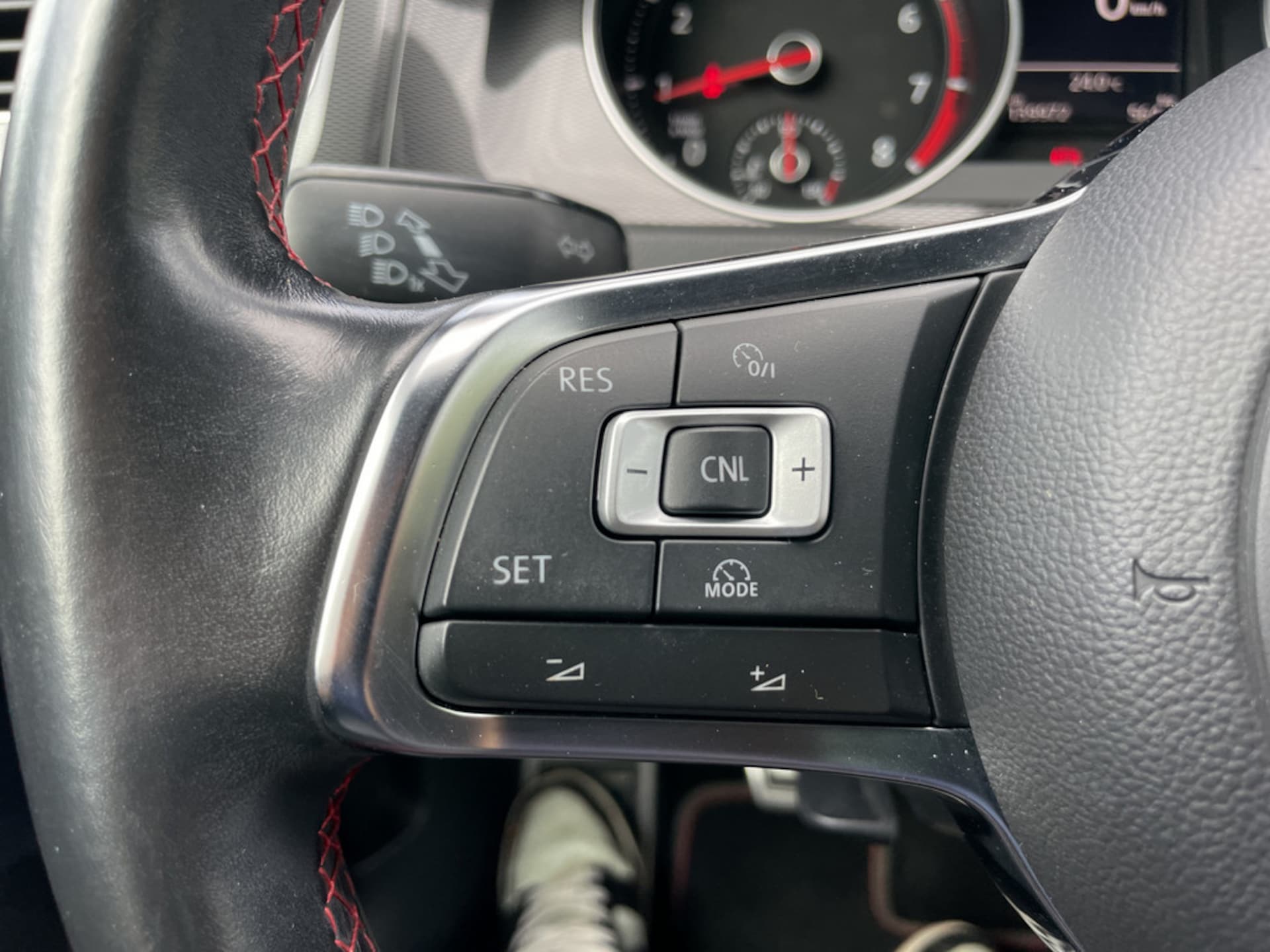 Volkswagen Golf GTI