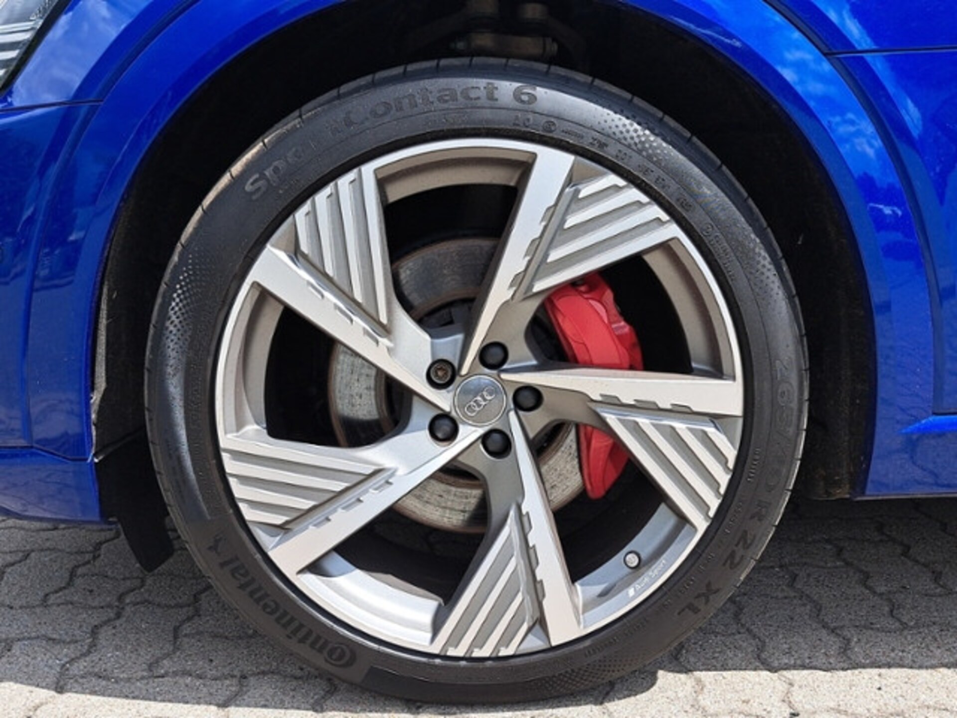 Audi Q8 e-tron S line