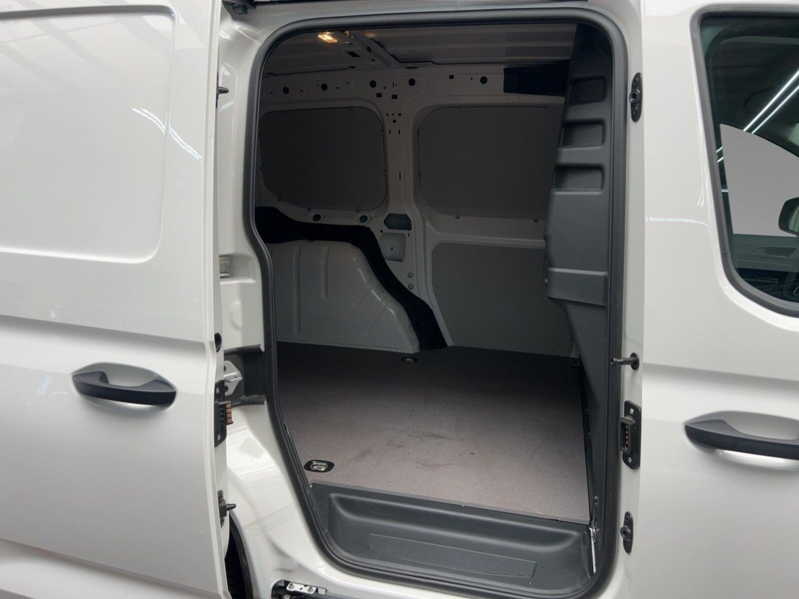 Volkswagen Caddy Cargo – Bild 7