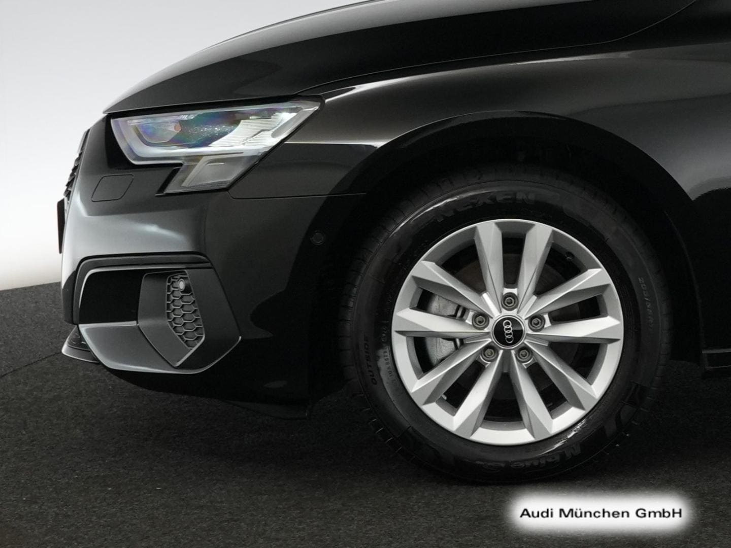 Bild über Audi A3 Sportback 35 TFSI S tronic - für weitere Informationen kontaktieren Sie den Audi Partner