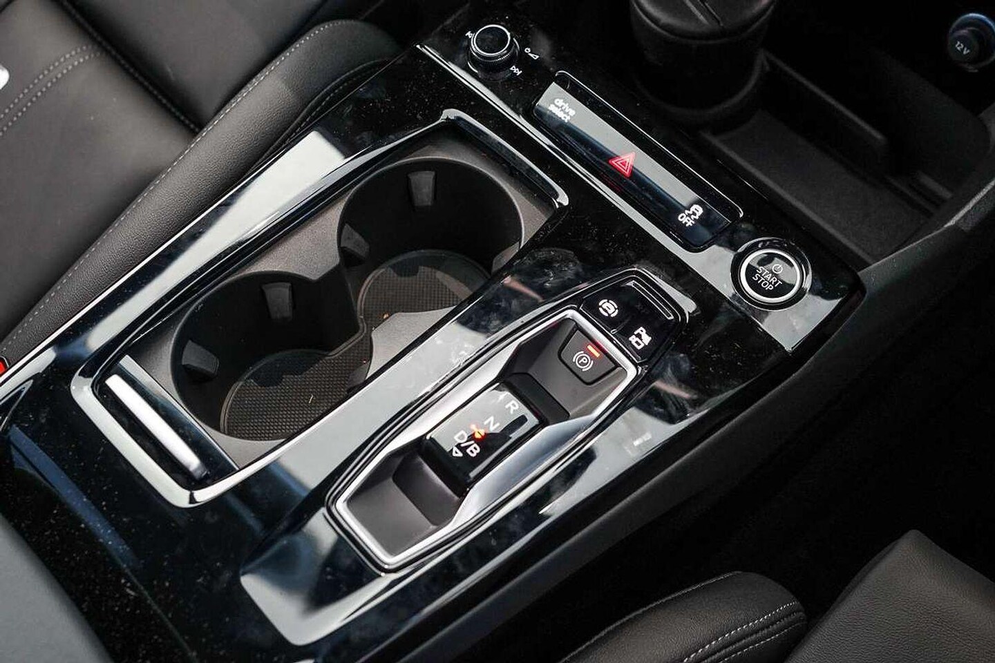 Image about Audi Q6 SUV e-tron e-tron
