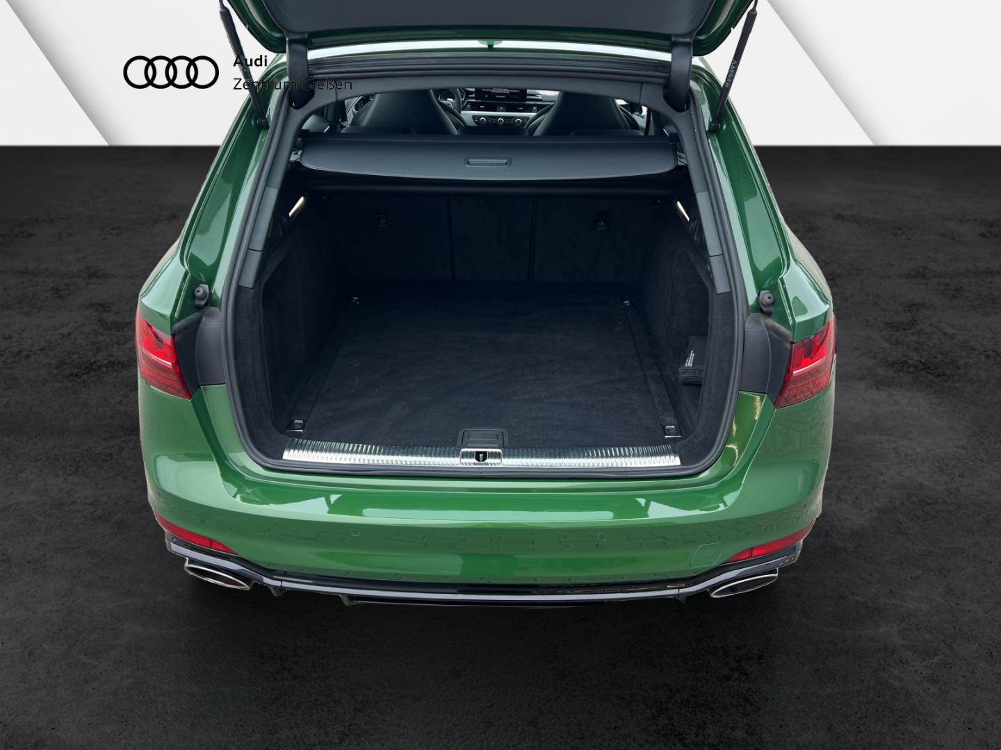 Image about Audi RS 4 Avant TFSI quattro tiptronic