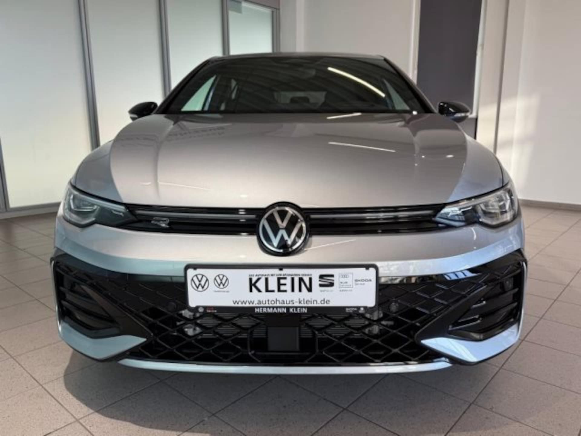 Volkswagen Golf R-Line