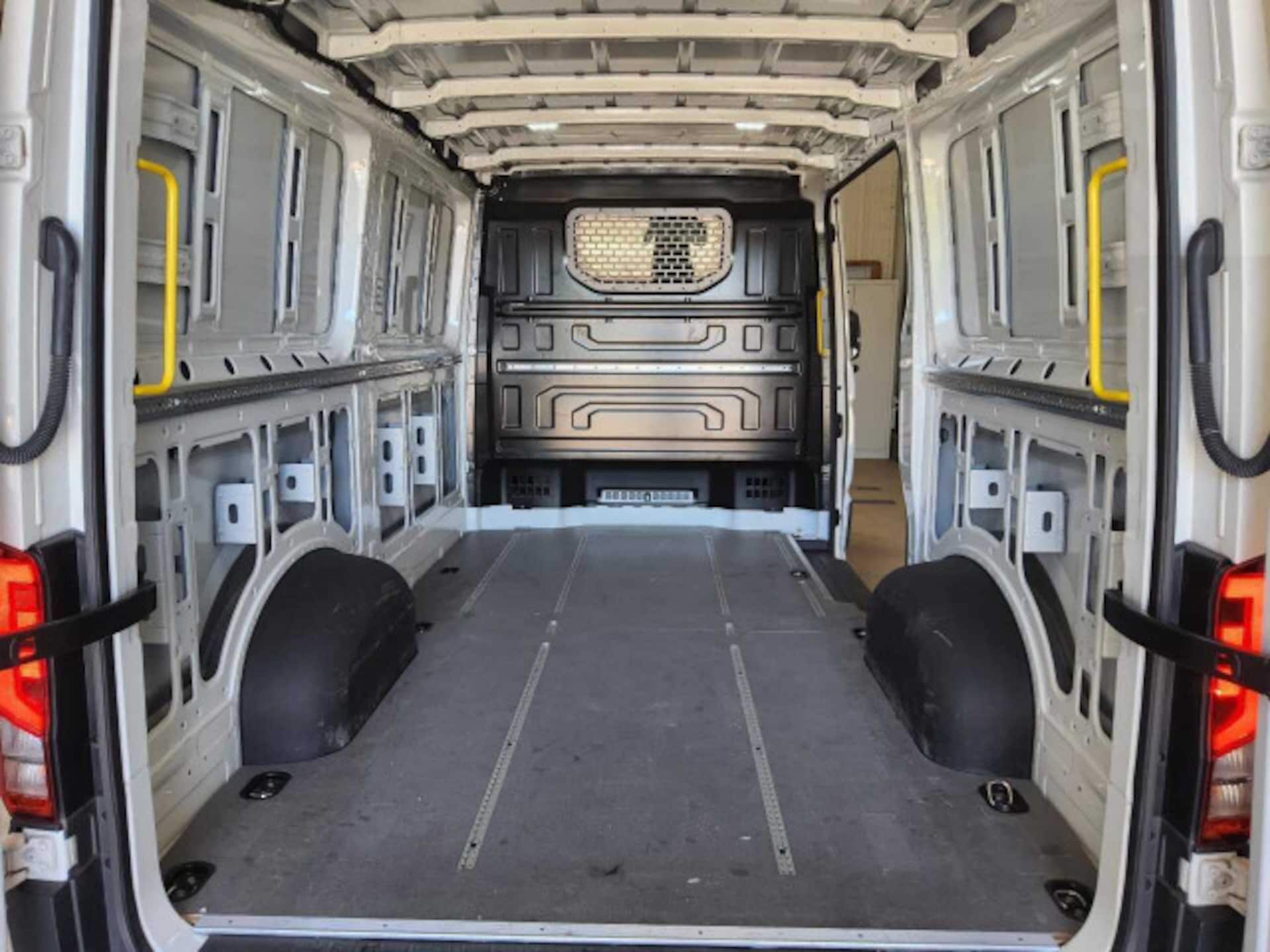 Volkswagen Crafter Kasten mittlerer Radstand